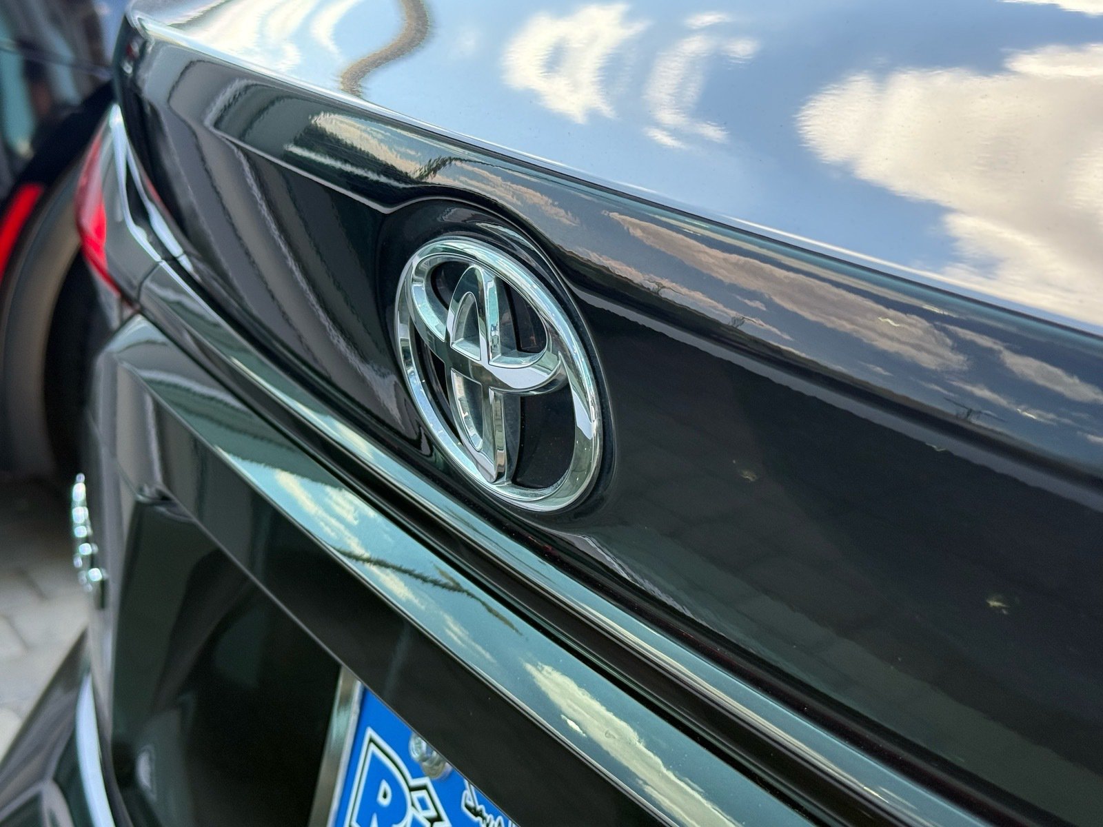 2025 Toyota Corolla LE — photo 10 thumbnail