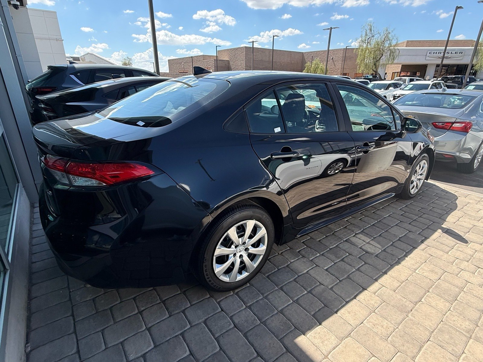 2025 Toyota Corolla LE — photo 4 thumbnail