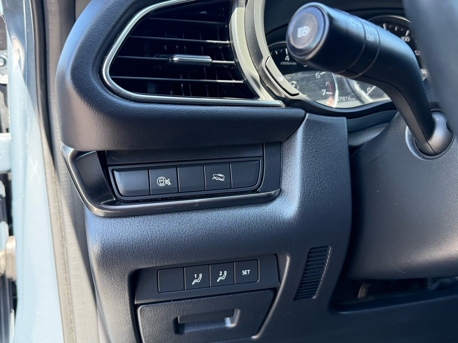2025 Mazda CX-30 2.5 S Carbon Edition — photo 14 thumbnail