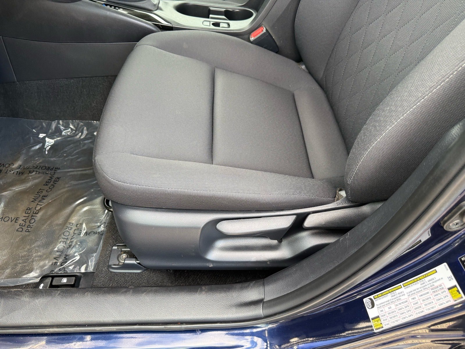 2025 Toyota Corolla LE — photo 13 thumbnail