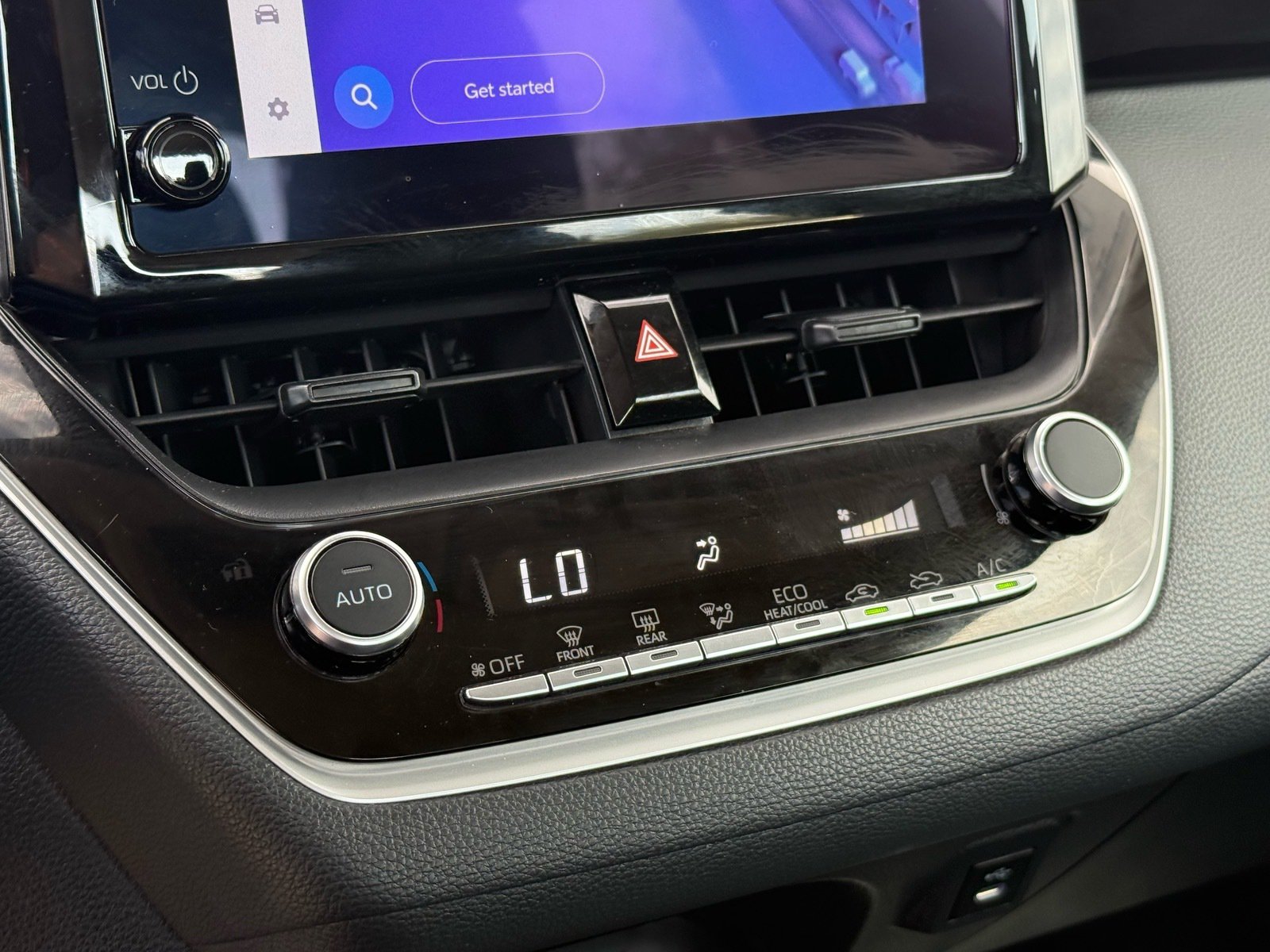 2025 Toyota Corolla LE — photo 22 thumbnail