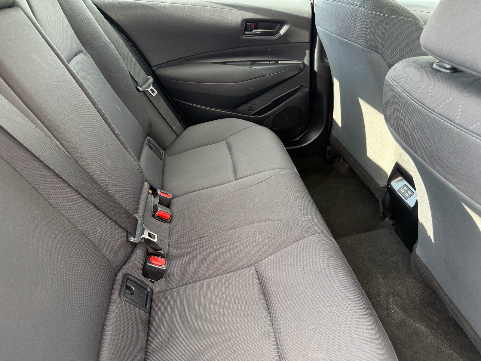 2025 Toyota Corolla LE — photo 27 thumbnail