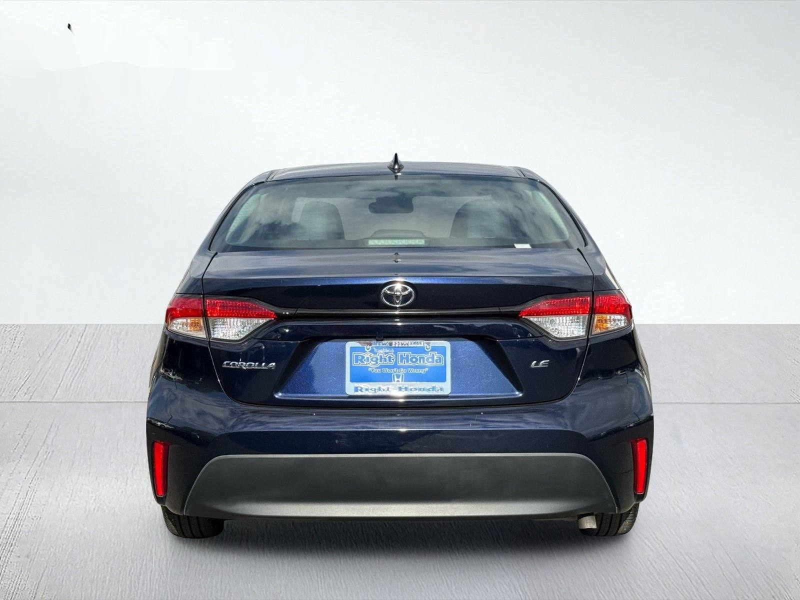 2025 Toyota Corolla LE — photo 6 thumbnail