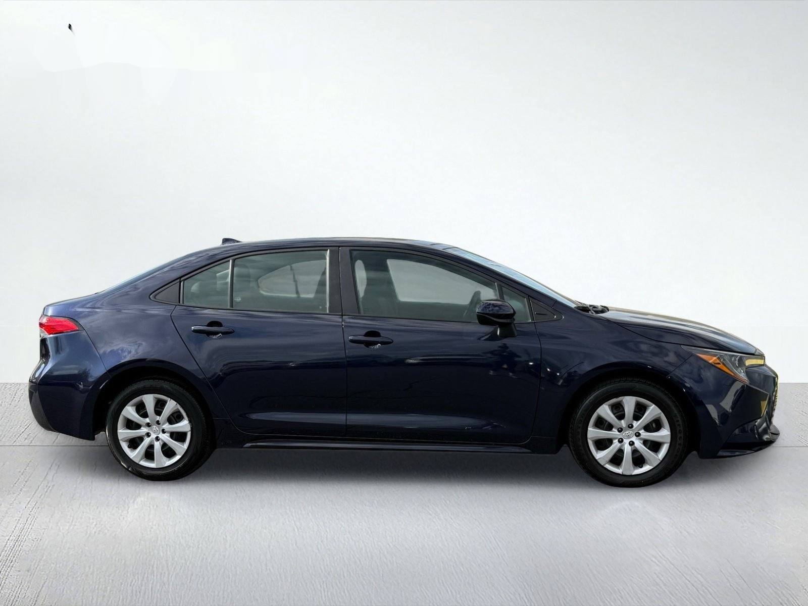 2025 Toyota Corolla LE — photo 8 thumbnail