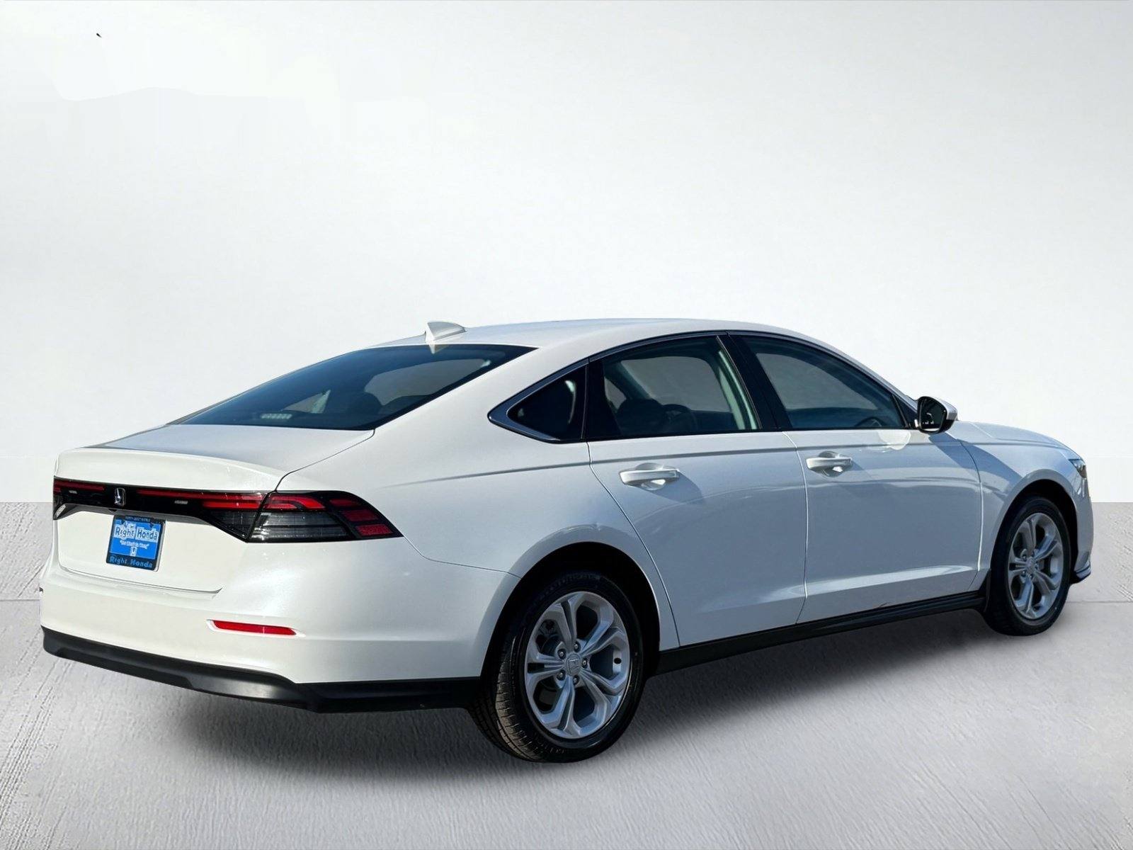 2024 Honda Accord Sedan LX — photo 8 thumbnail