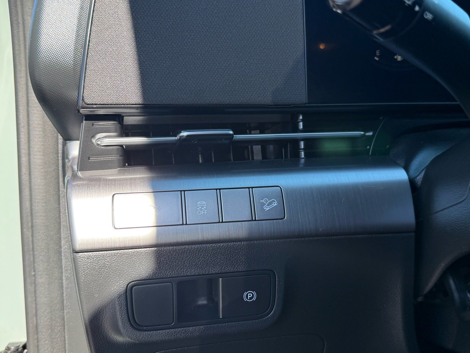 2025 Hyundai Kona SEL — photo 14 thumbnail