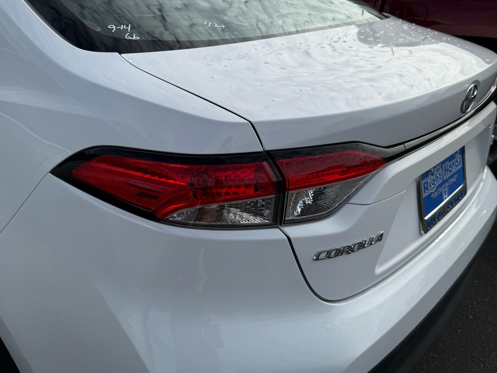 2025 Toyota Corolla LE — photo 8 thumbnail