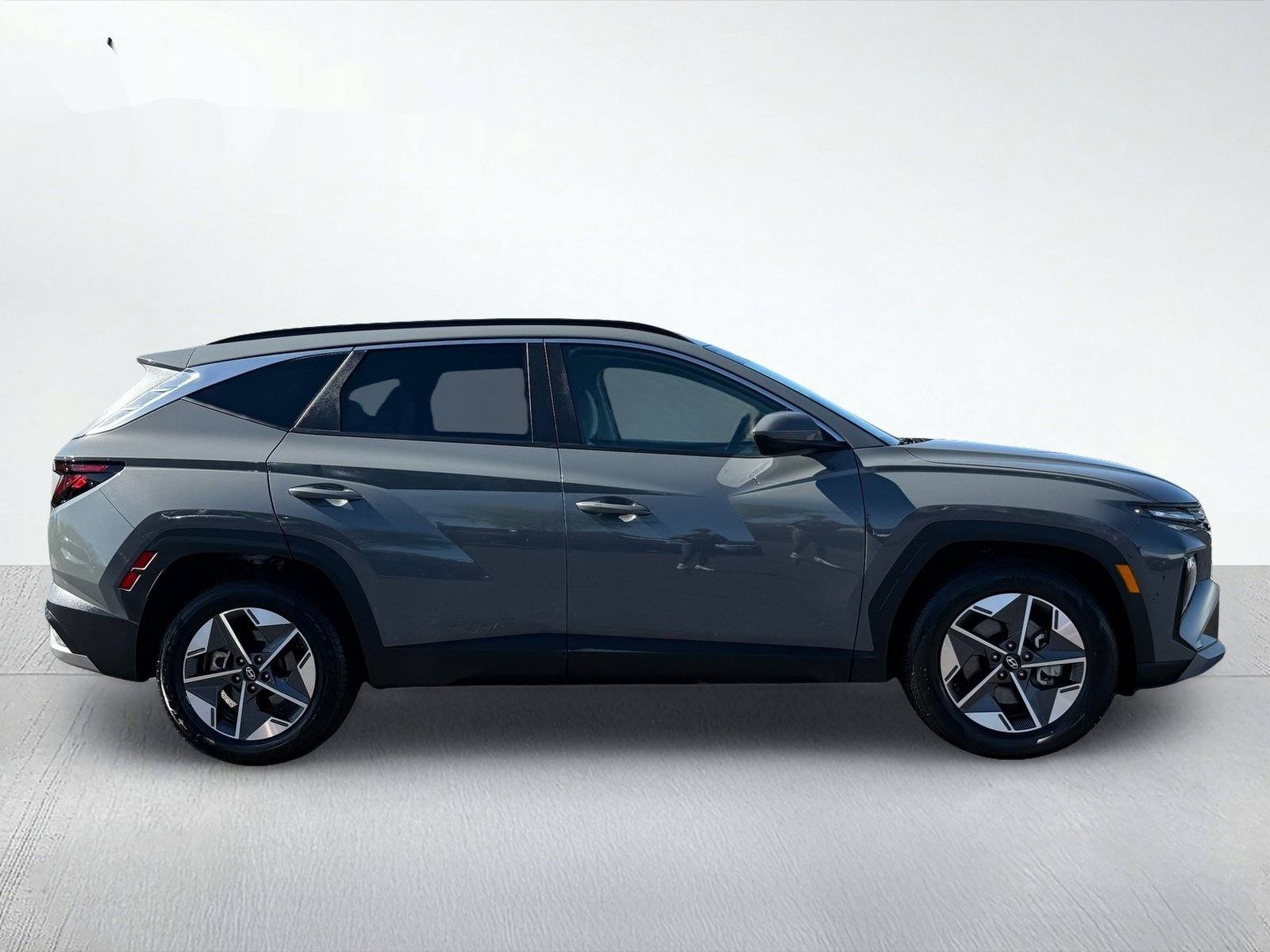 2025 Hyundai Tucson SEL — photo 8 thumbnail
