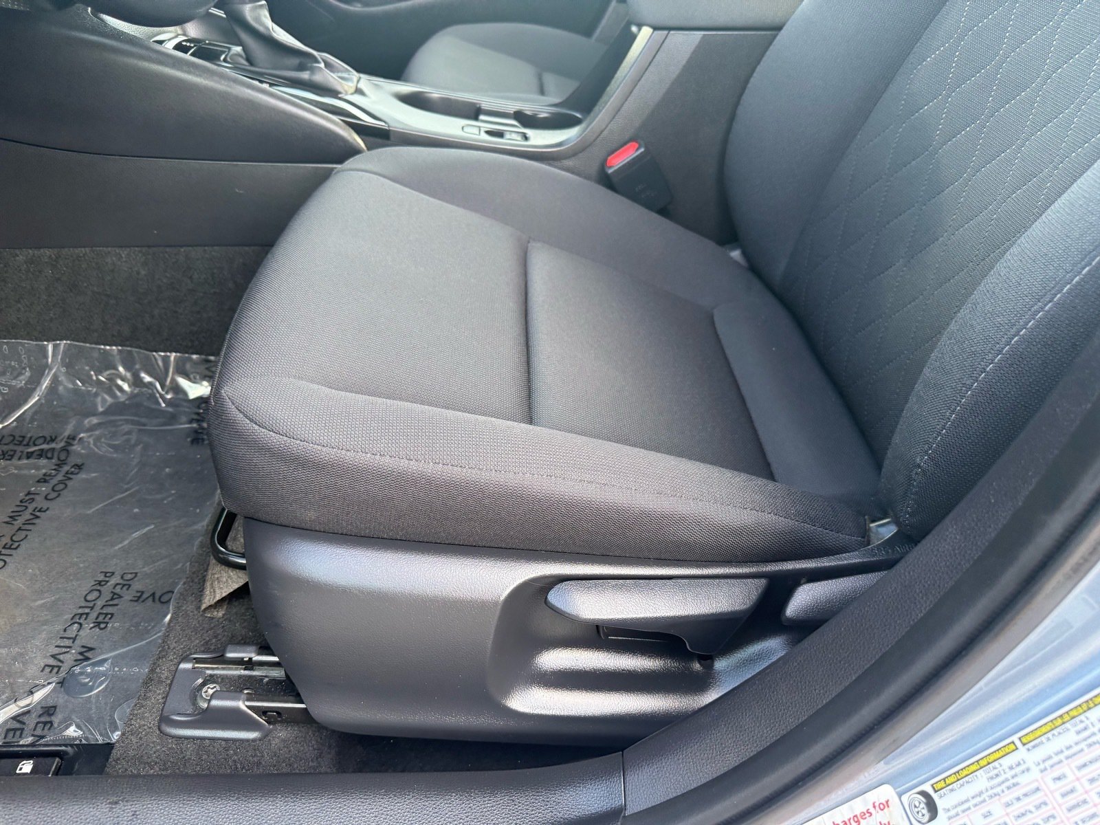 2025 Toyota Corolla LE — photo 13 thumbnail