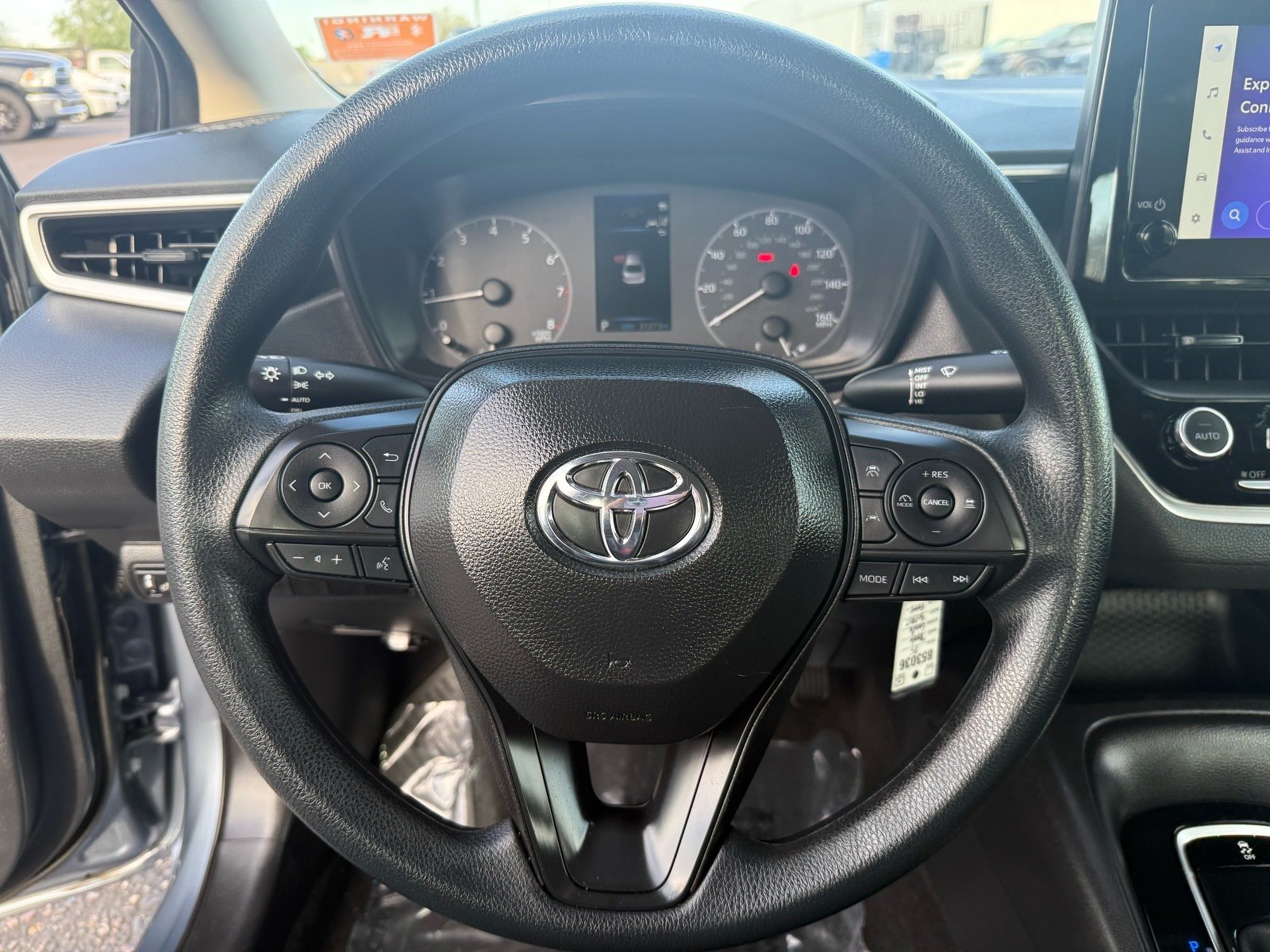 2025 Toyota Corolla LE — photo 15 thumbnail