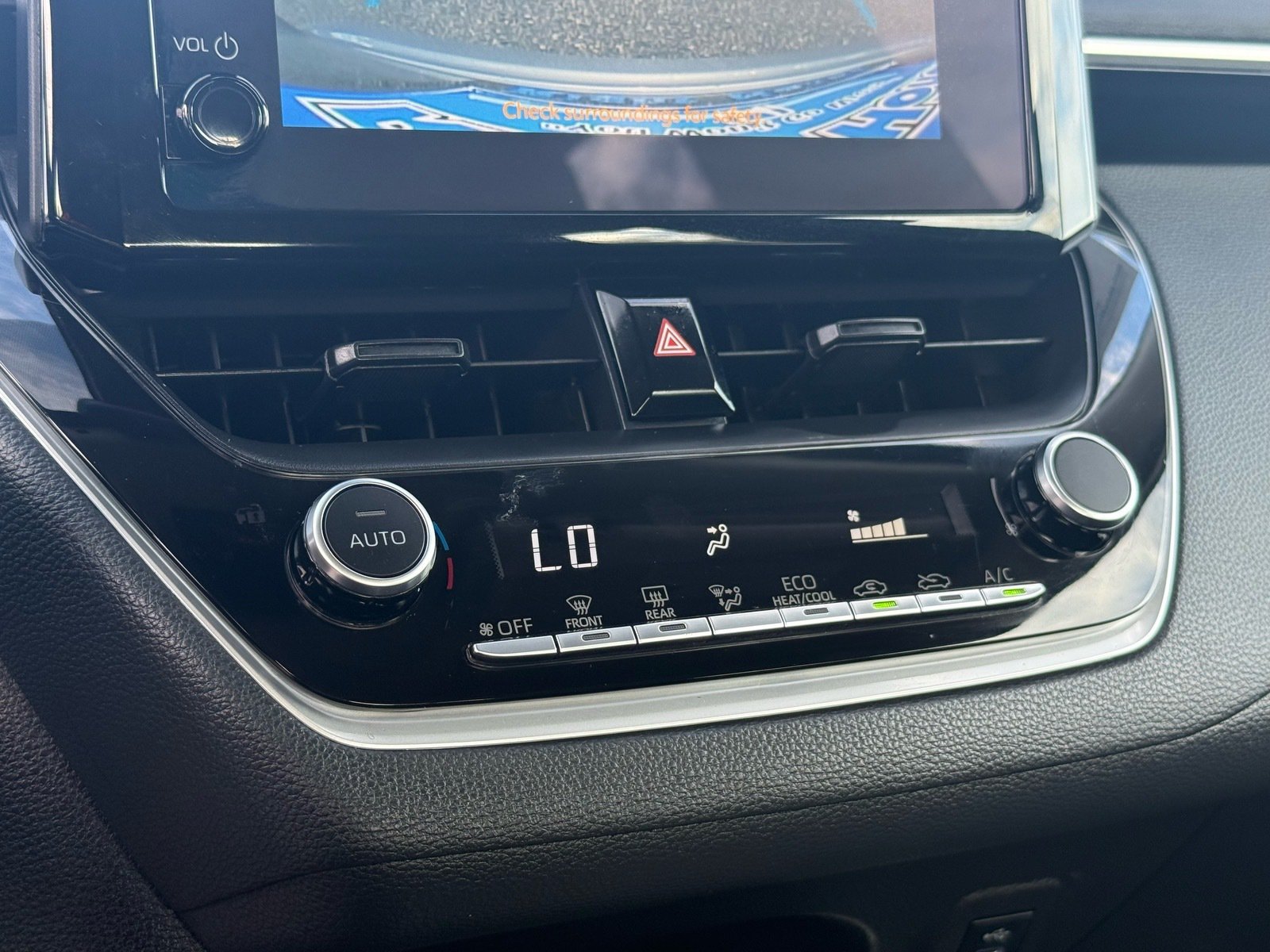2025 Toyota Corolla LE — photo 22 thumbnail