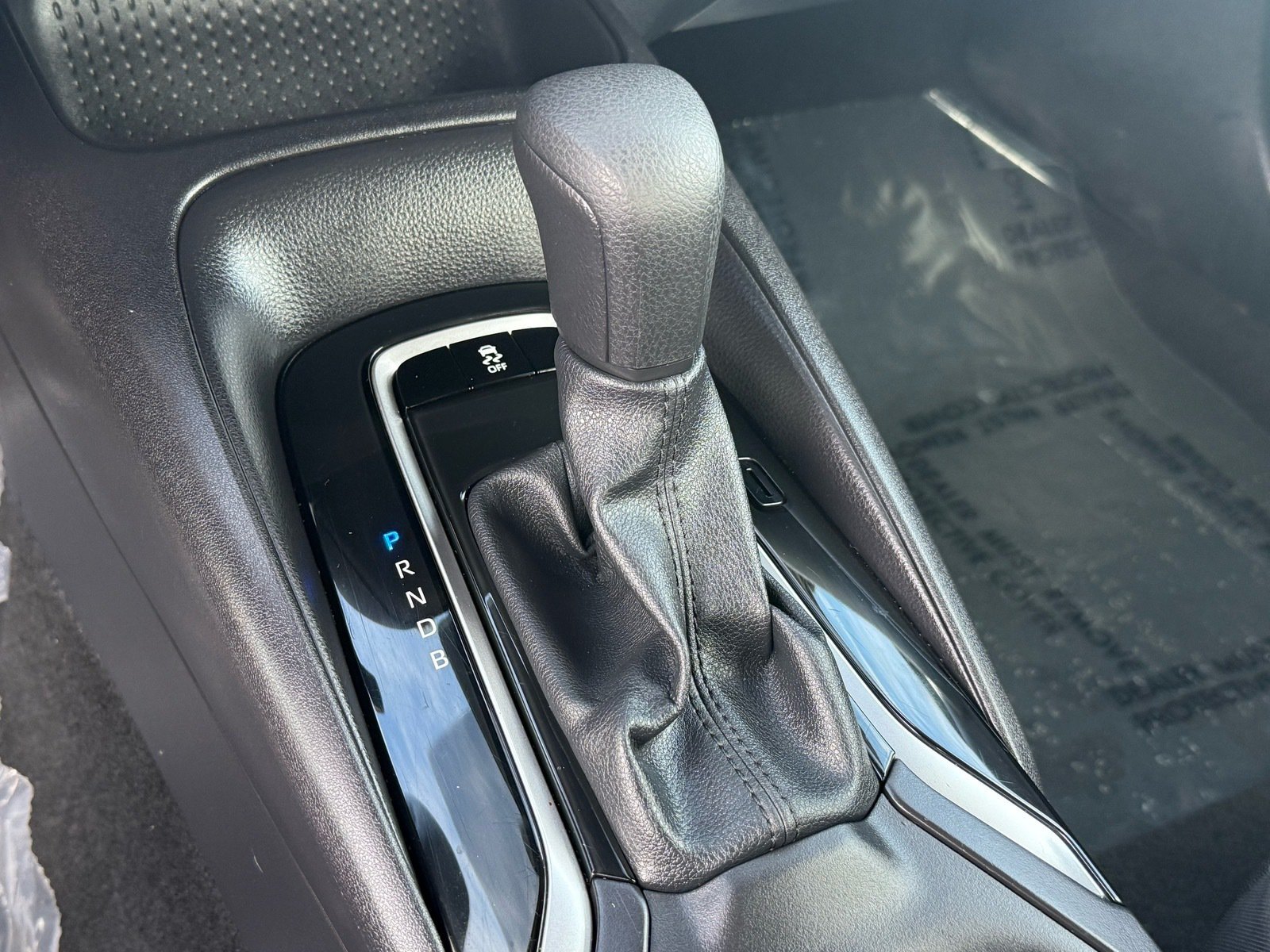 2025 Toyota Corolla LE — photo 24 thumbnail
