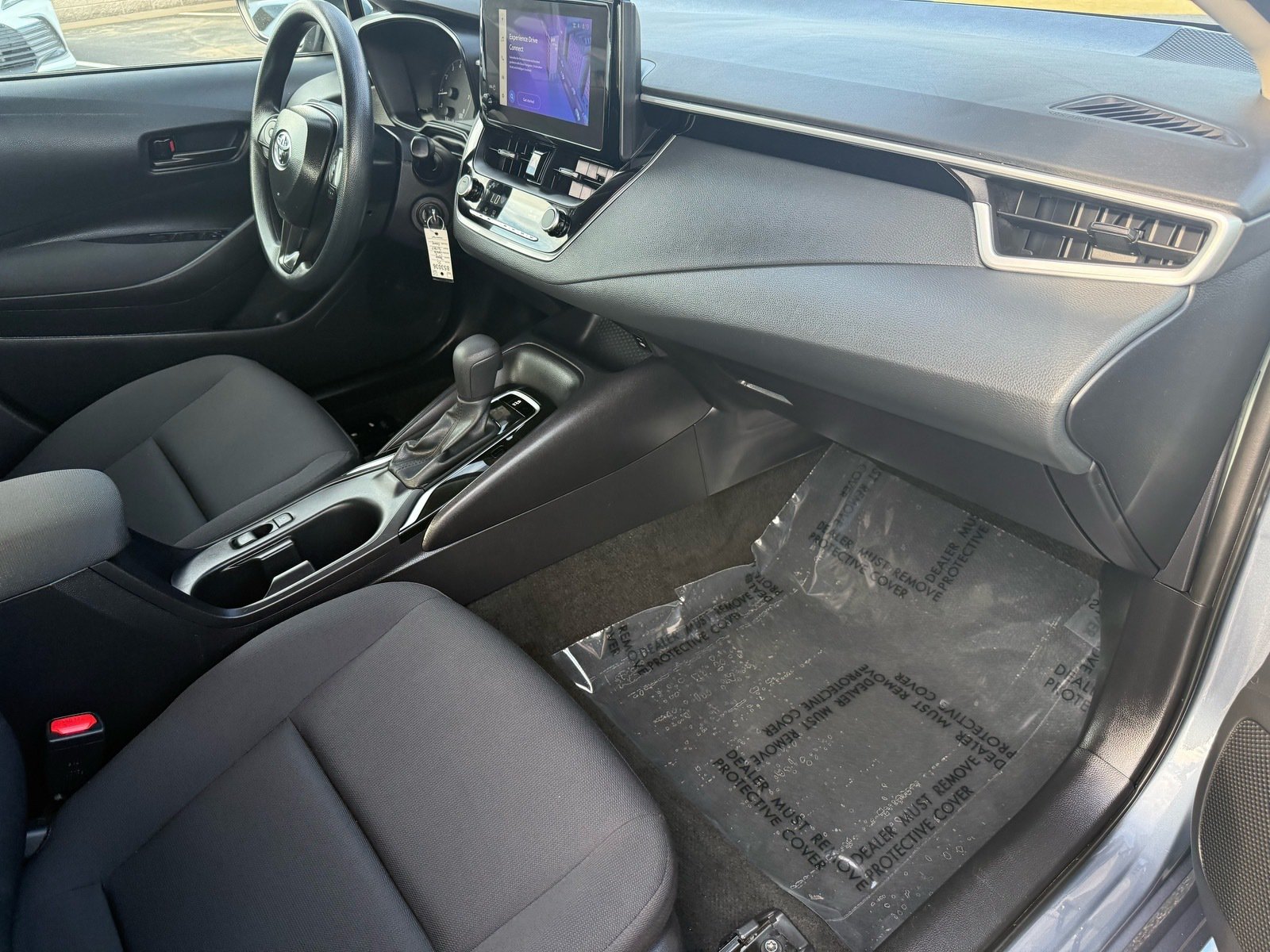 2025 Toyota Corolla LE — photo 28 thumbnail
