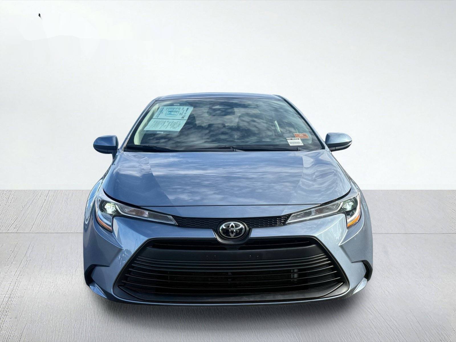 2025 Toyota Corolla LE — photo 5 thumbnail