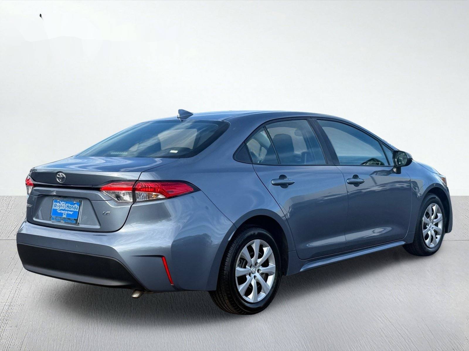 2025 Toyota Corolla LE — photo 7 thumbnail