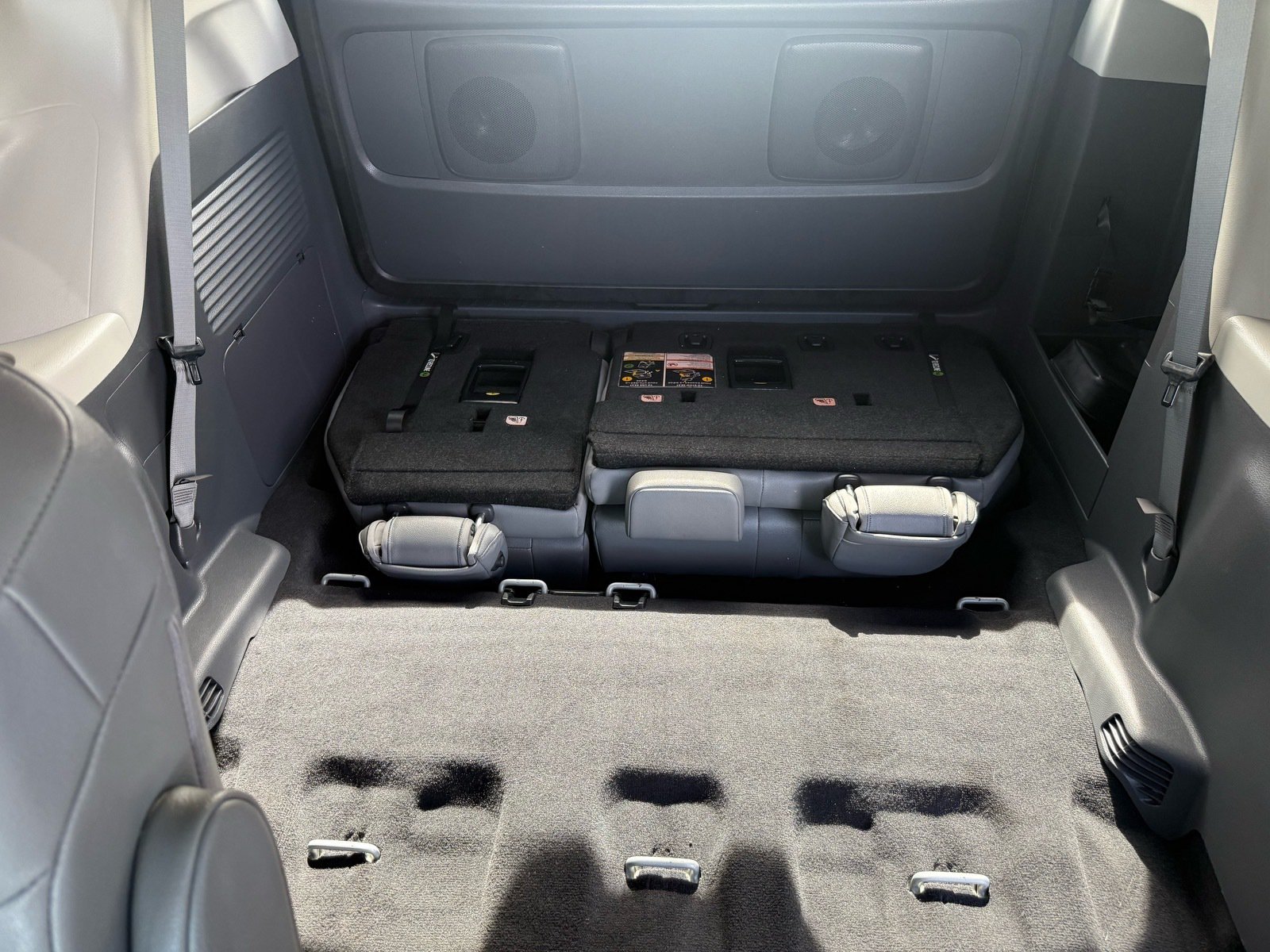 2024 Toyota Sienna XLE — photo 27 thumbnail