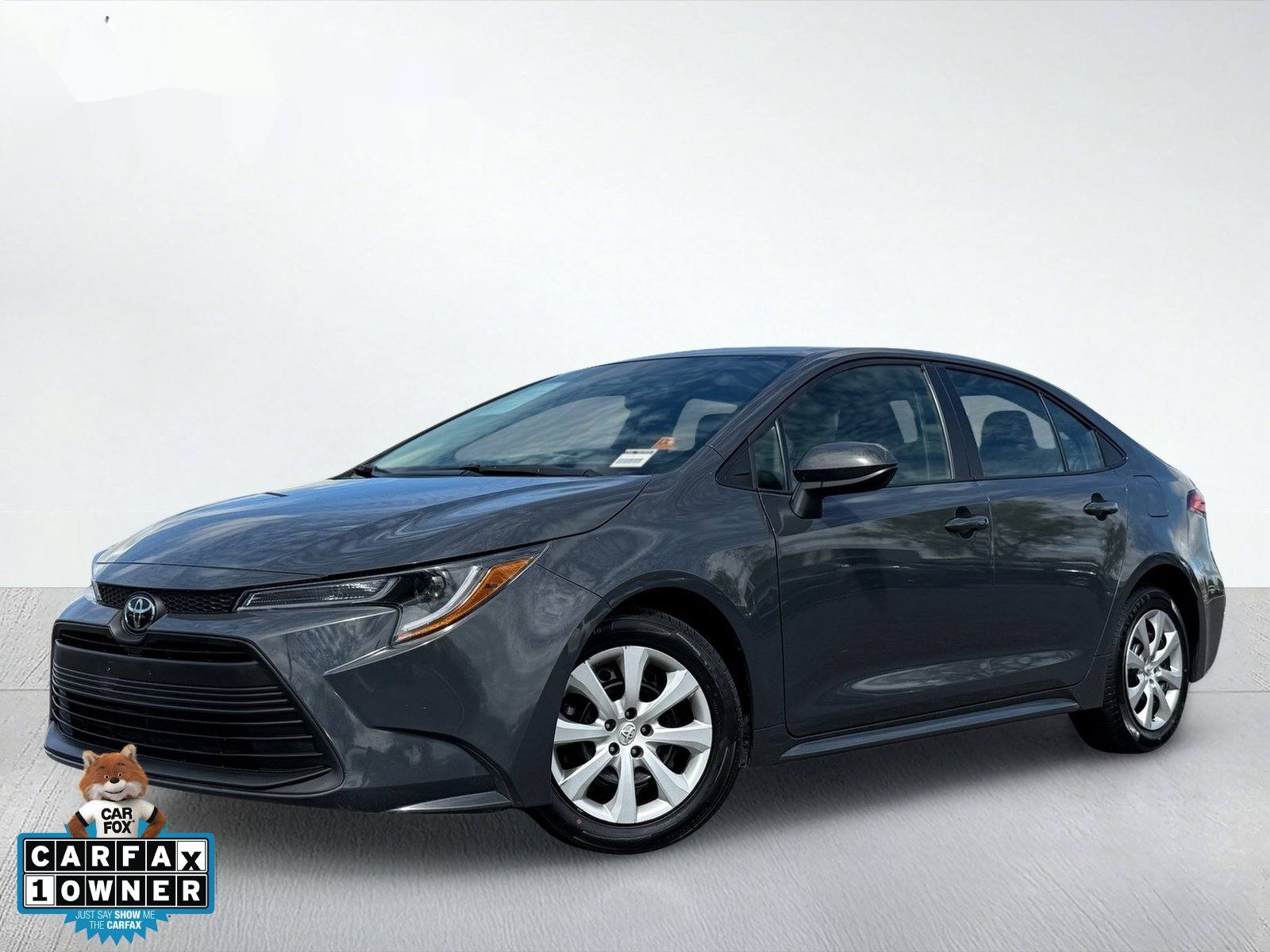 2025 Toyota Corolla LE — photo 1
