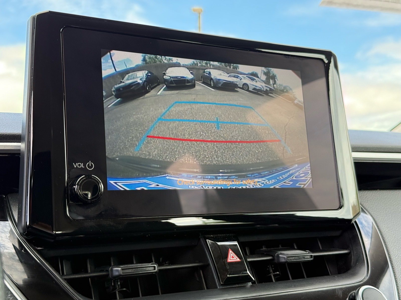 2025 Toyota Corolla LE — photo 21 thumbnail