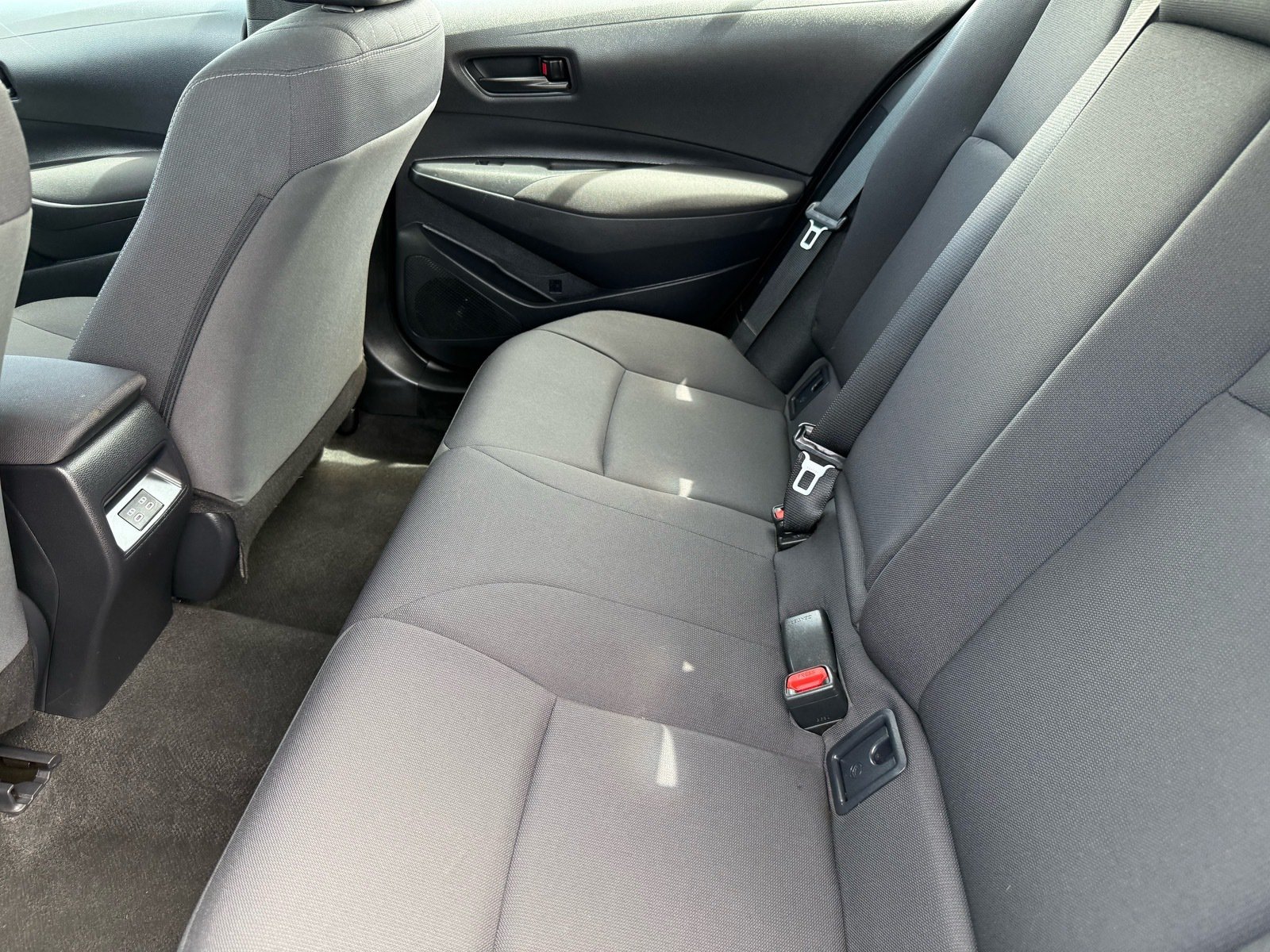 2025 Toyota Corolla LE — photo 25 thumbnail