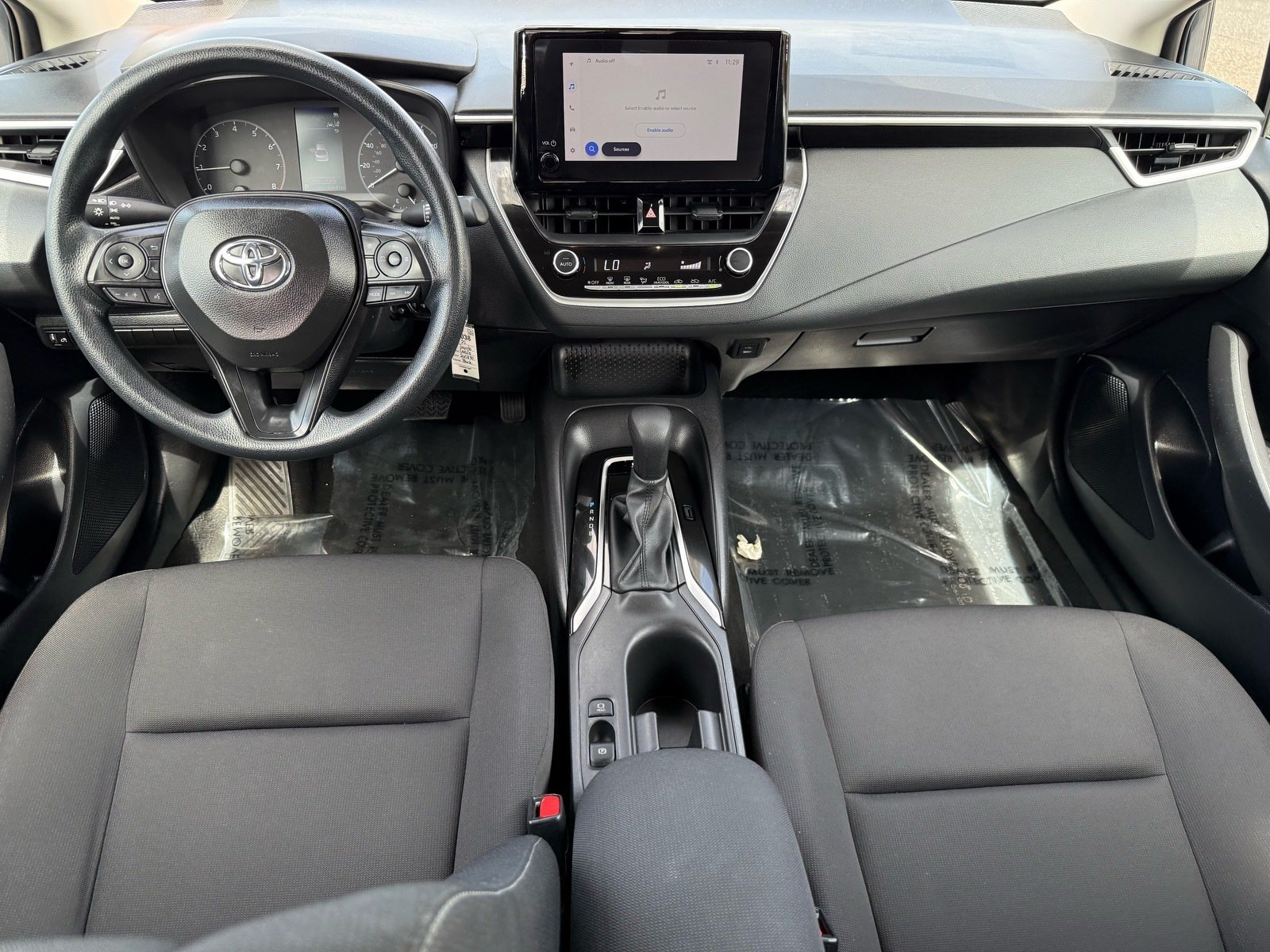 2025 Toyota Corolla LE — photo 26 thumbnail