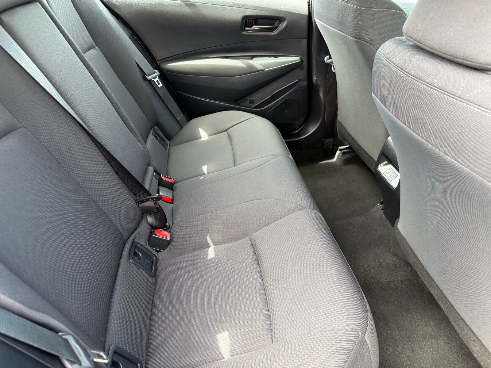 2025 Toyota Corolla LE — photo 27 thumbnail