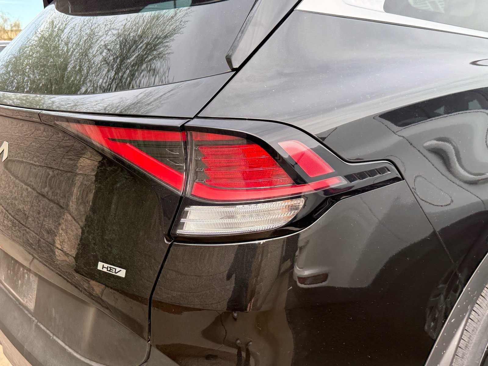 2025 Kia Sportage Hybrid LX — photo 9 thumbnail