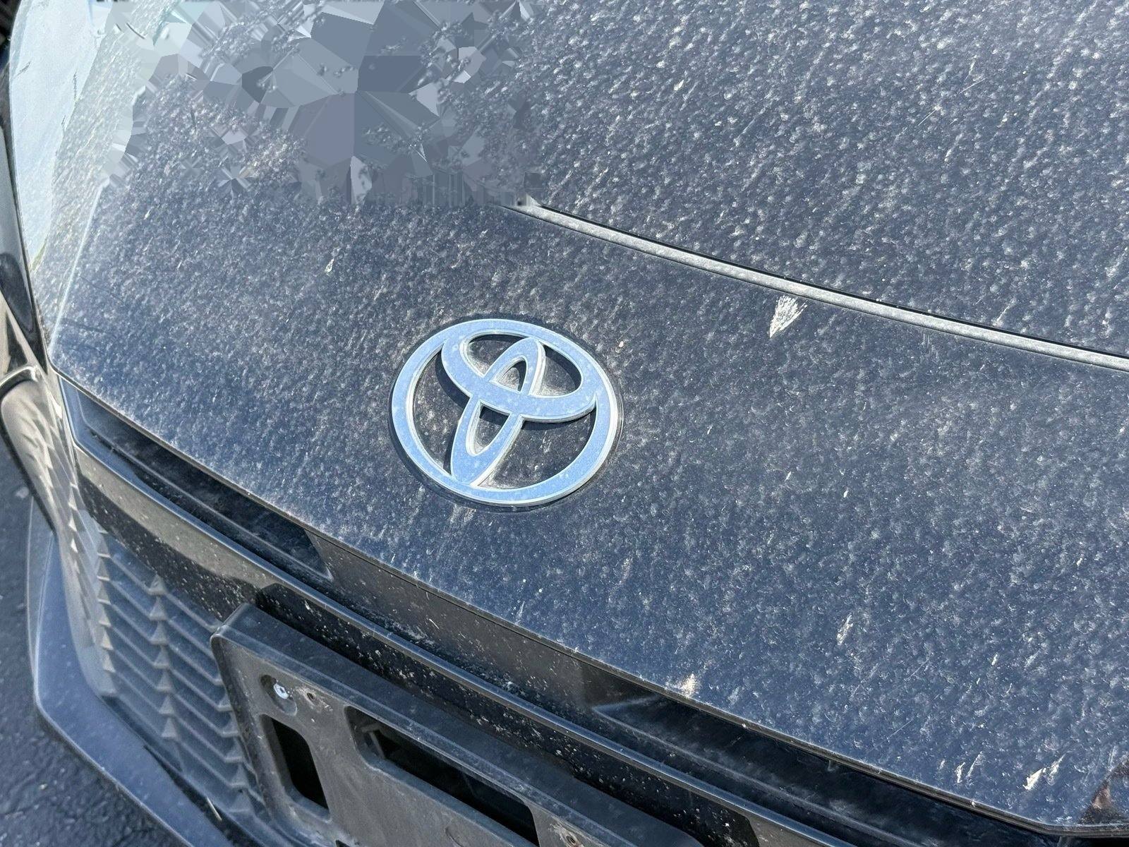 2025 Toyota Camry SE — photo 6 thumbnail