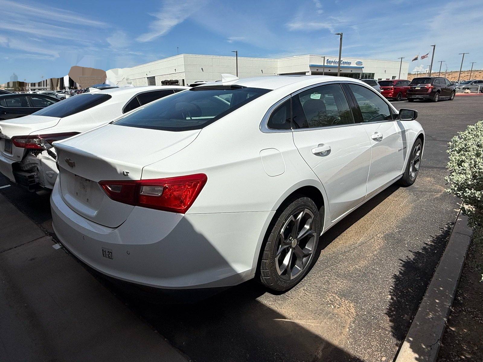 2024 Chevrolet Malibu LT — photo 3 thumbnail