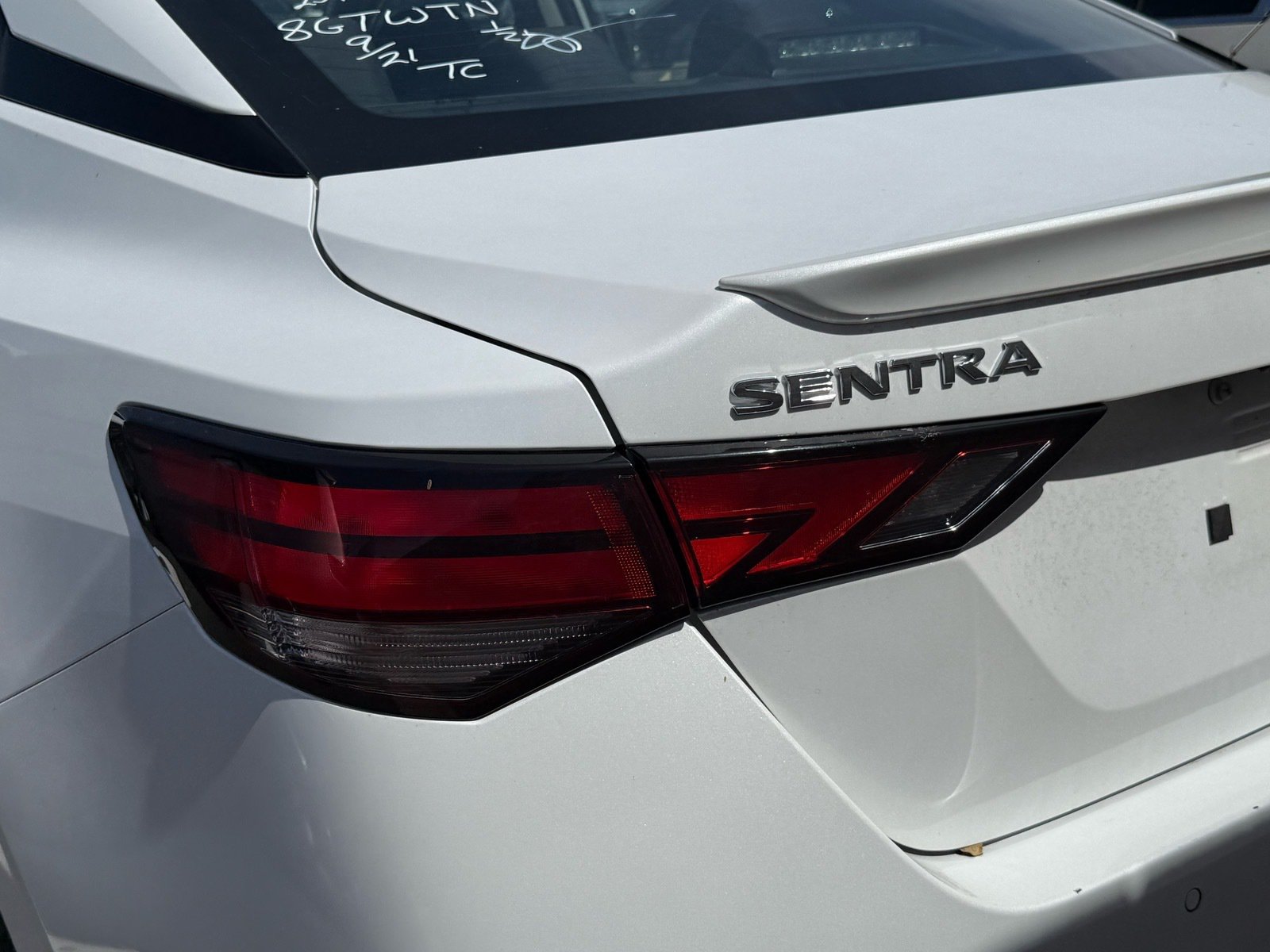2025 Nissan Sentra SR — photo 8 thumbnail