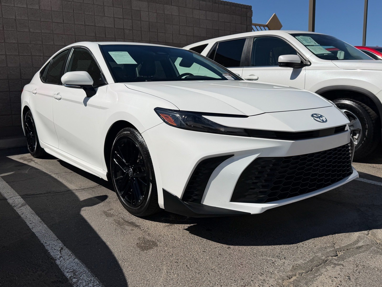 2025 Toyota Camry SE — photo 4 thumbnail