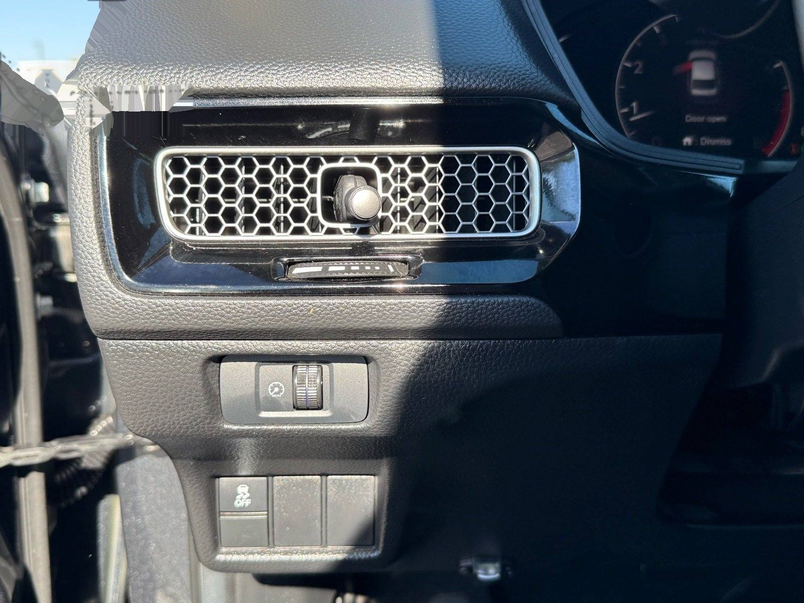 2025 Honda Civic LX — photo 14 thumbnail