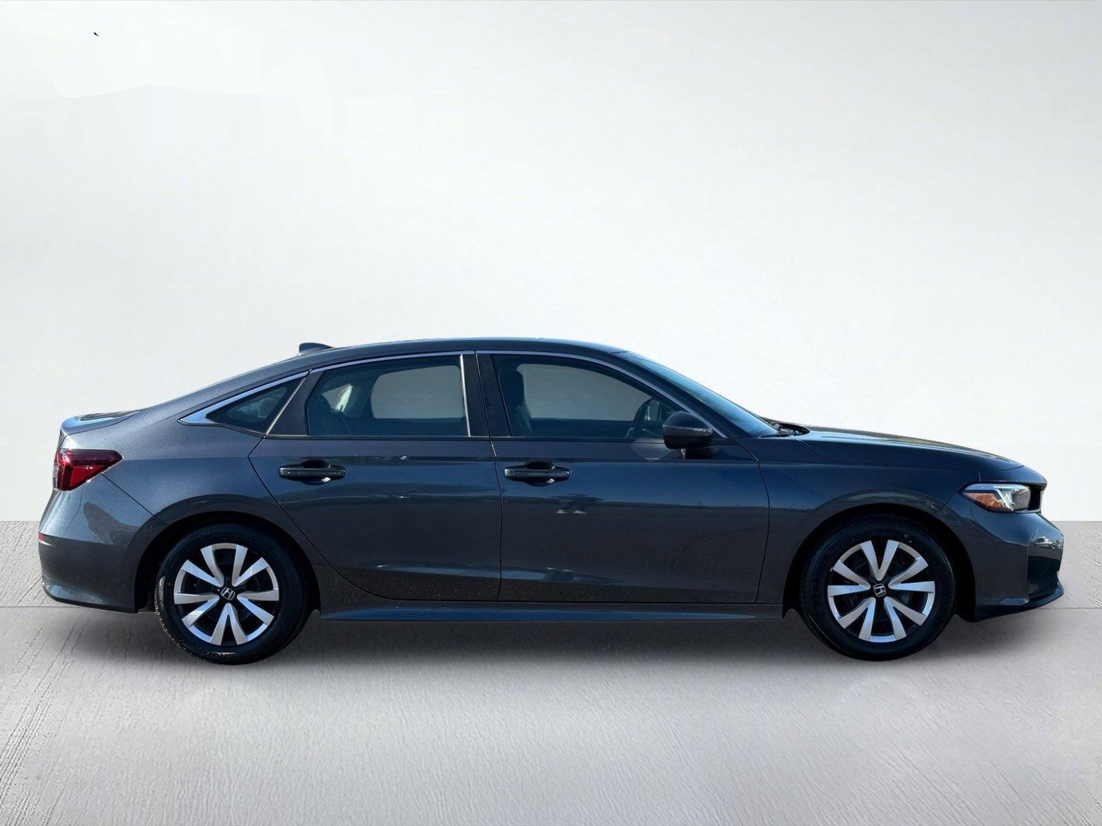 2025 Honda Civic LX — photo 8 thumbnail
