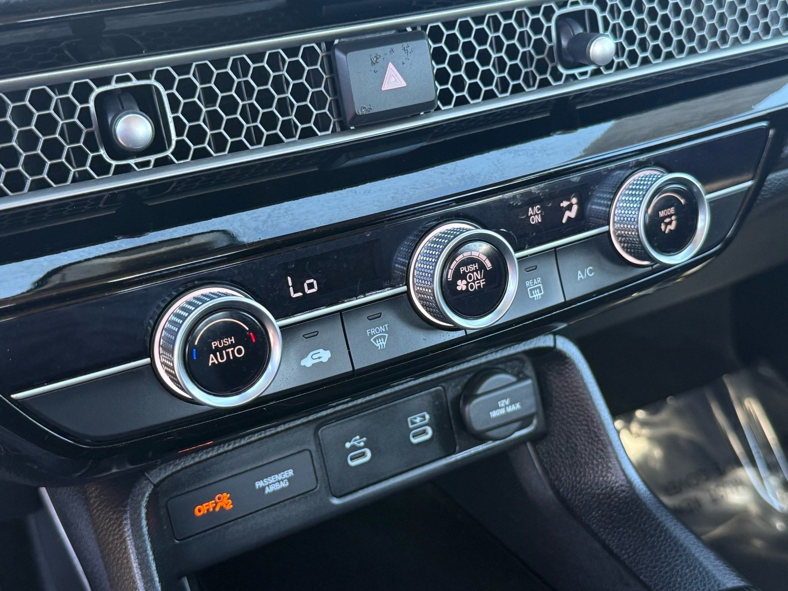 2025 Honda Civic LX — photo 22 thumbnail