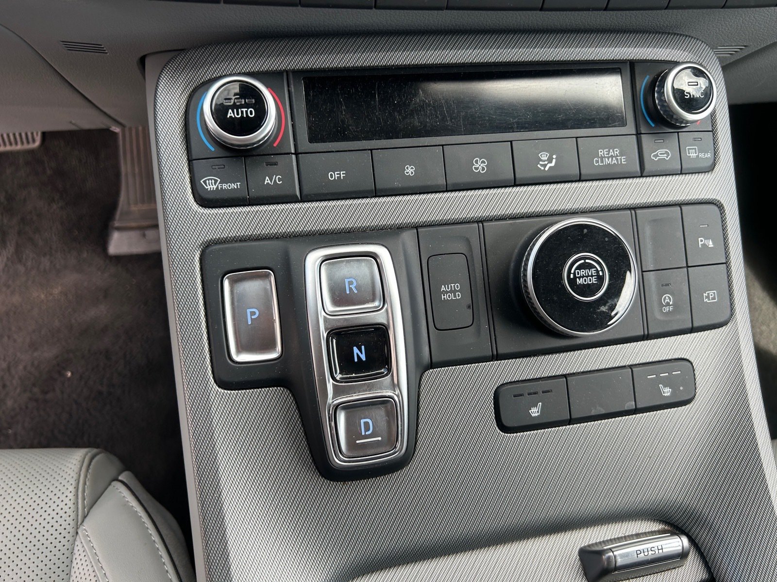 2025 Hyundai Palisade SEL — photo 8 thumbnail