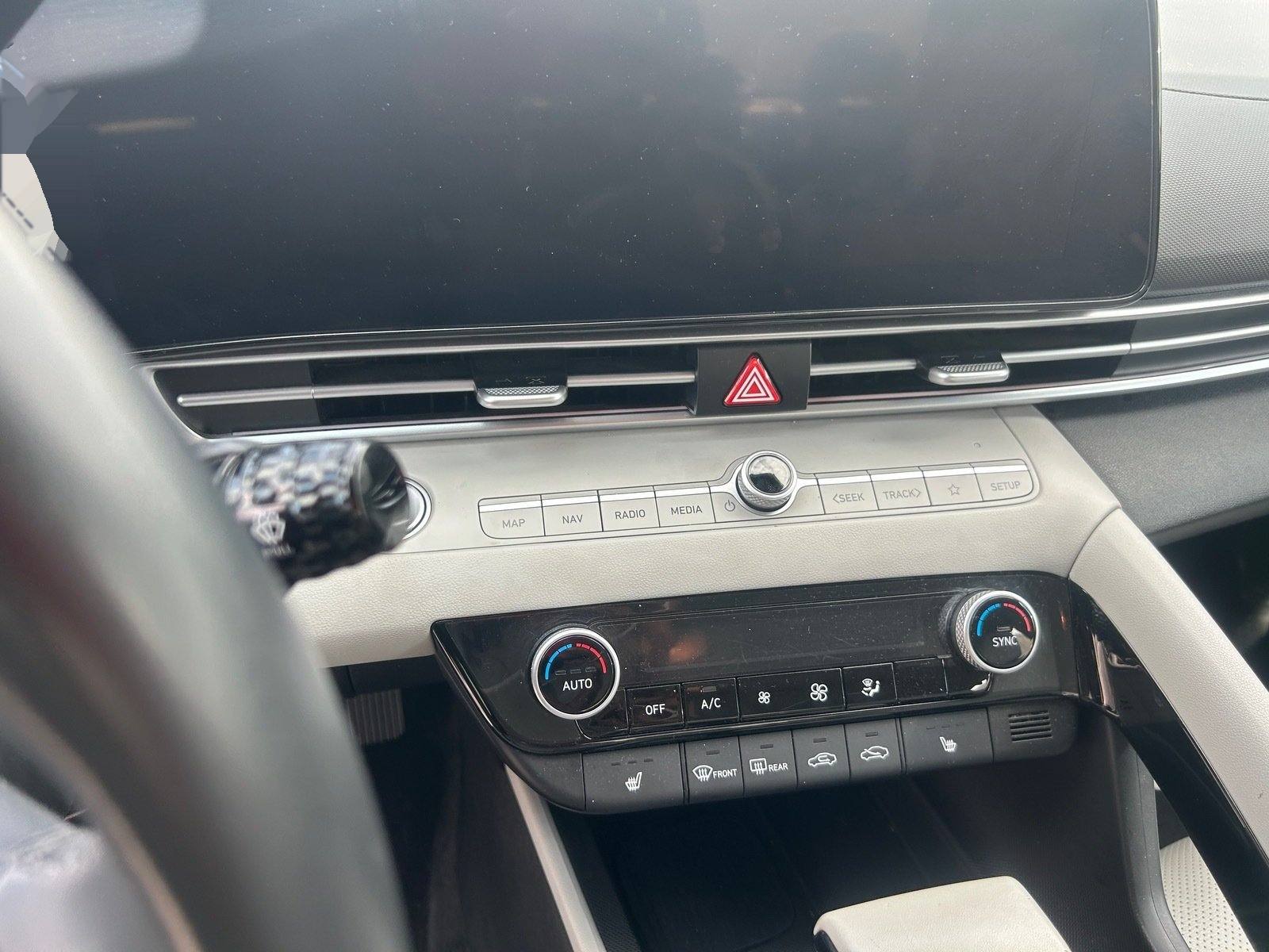 2024 Hyundai Elantra Limited — photo 7 thumbnail
