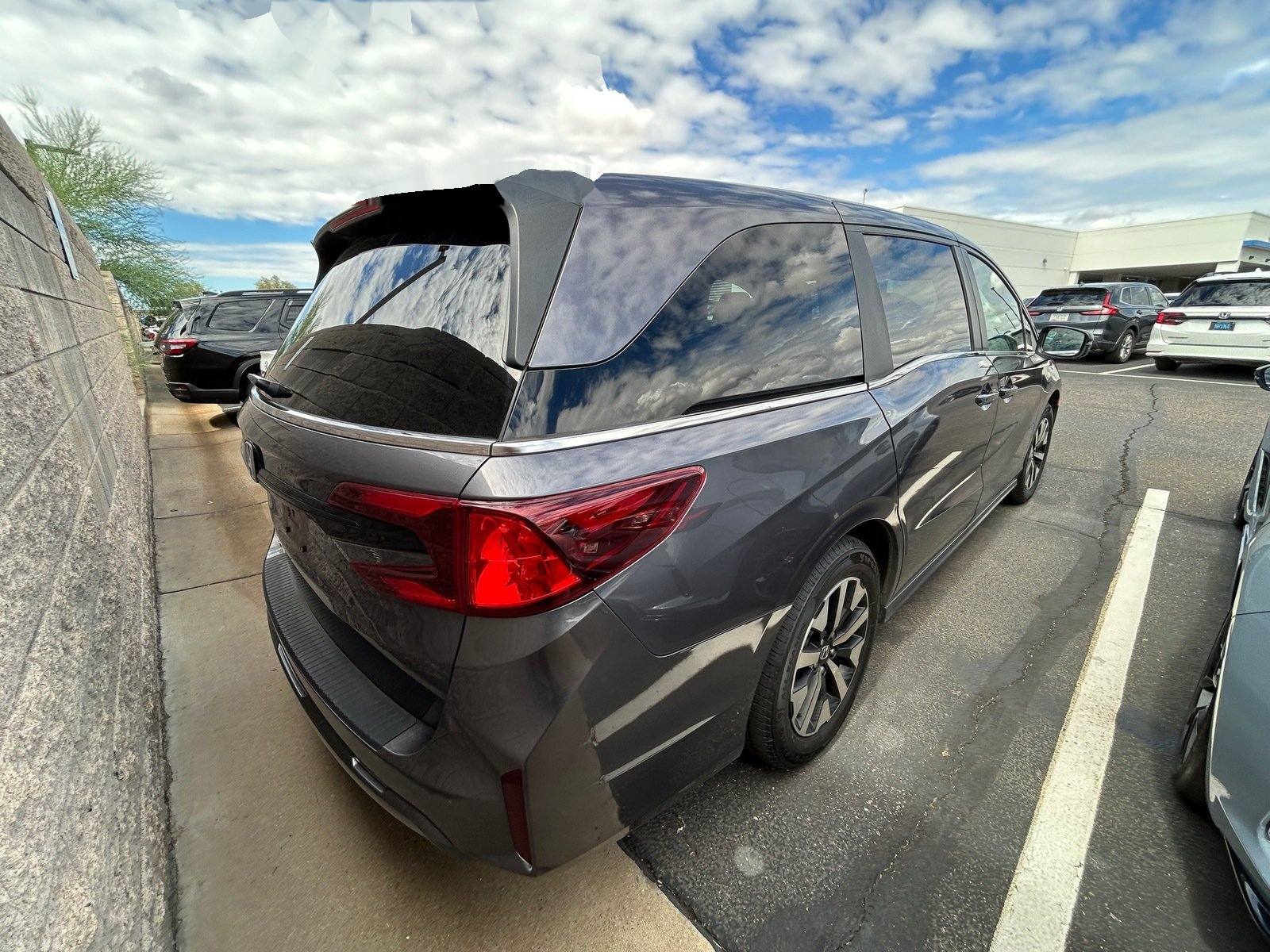 2025 Honda Odyssey EX-L — photo 3 thumbnail