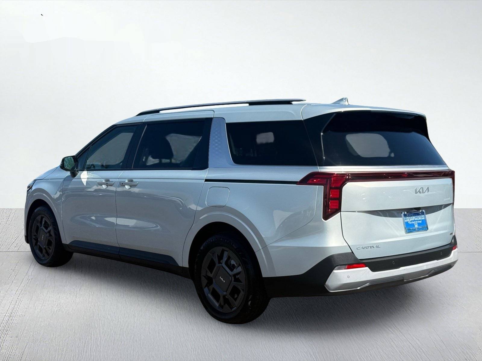 2026 Kia Carnival Hybrid EX — photo 3 thumbnail
