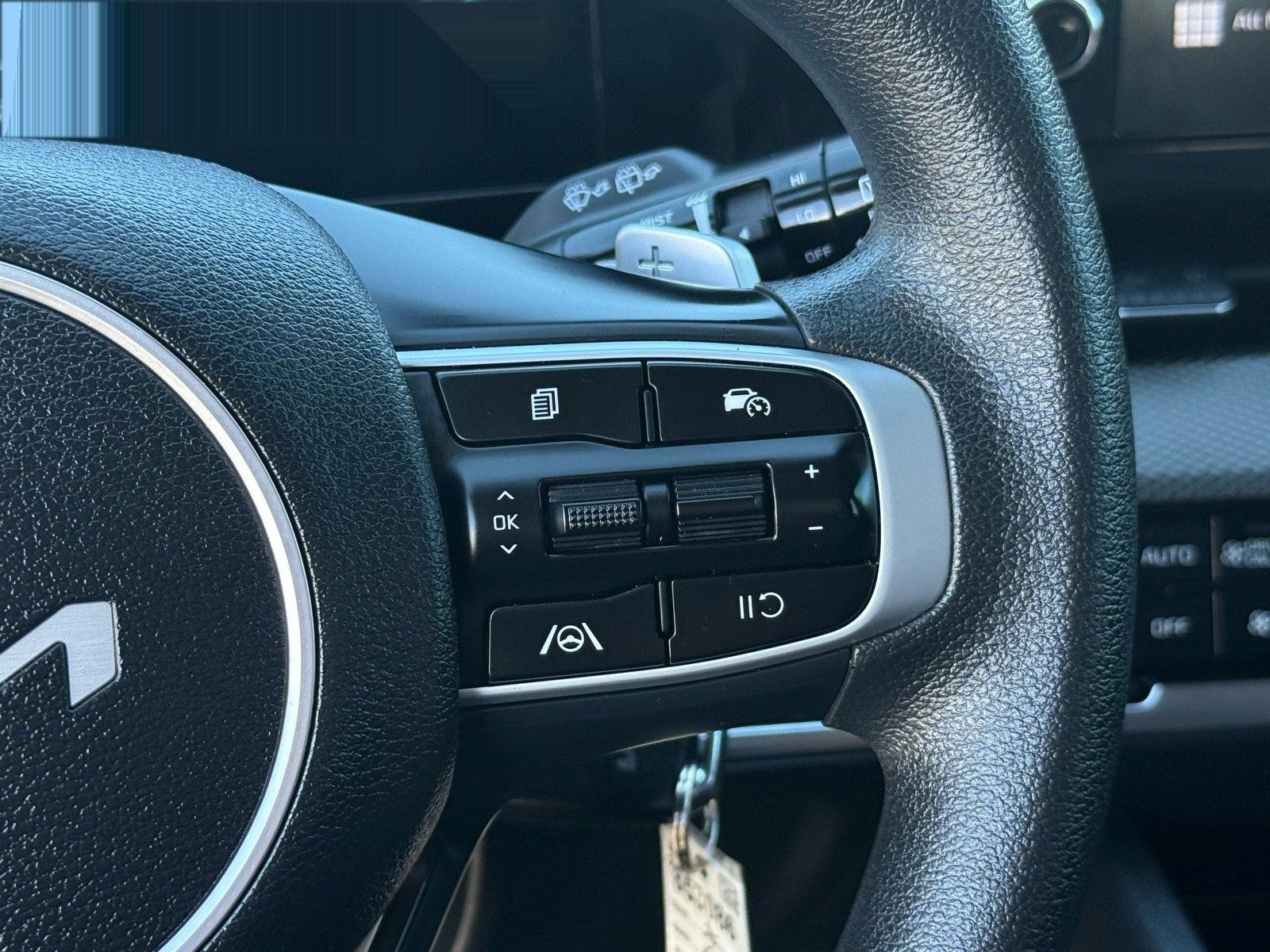 2025 Kia Sportage Hybrid LX — photo 16 thumbnail