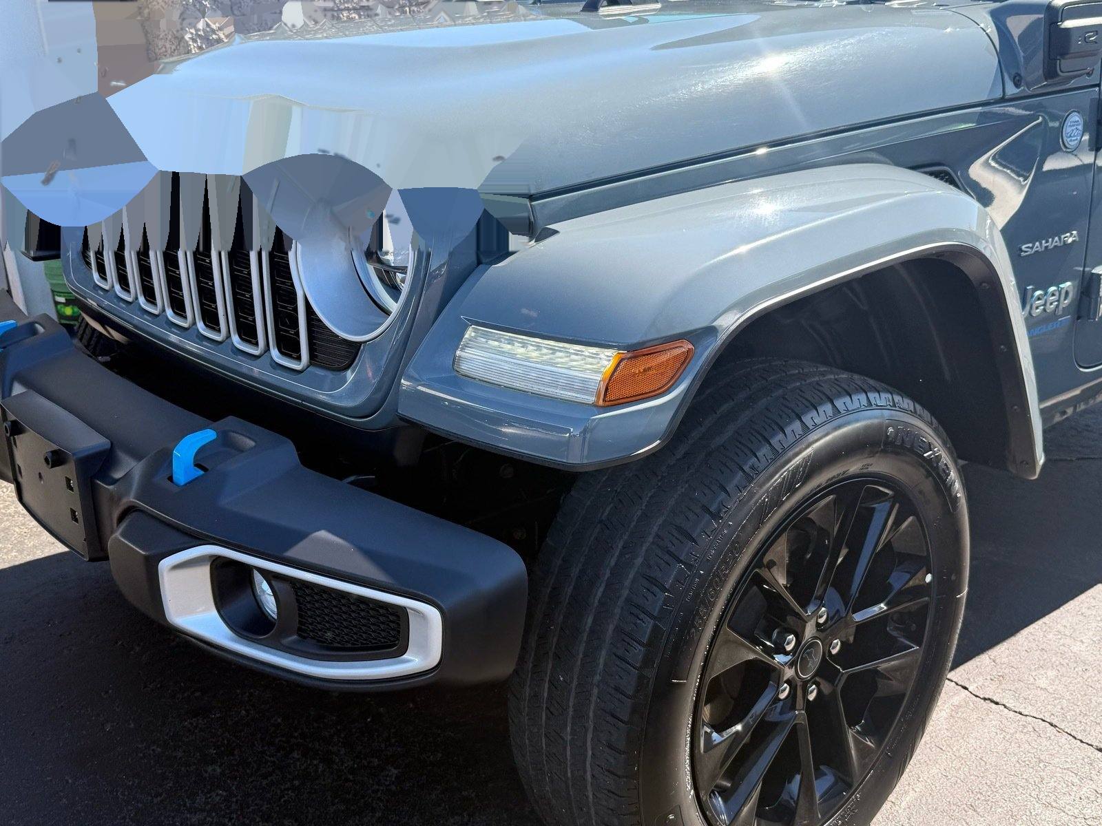 2024 Jeep Wrangler Sahara 4xe — photo 8 thumbnail