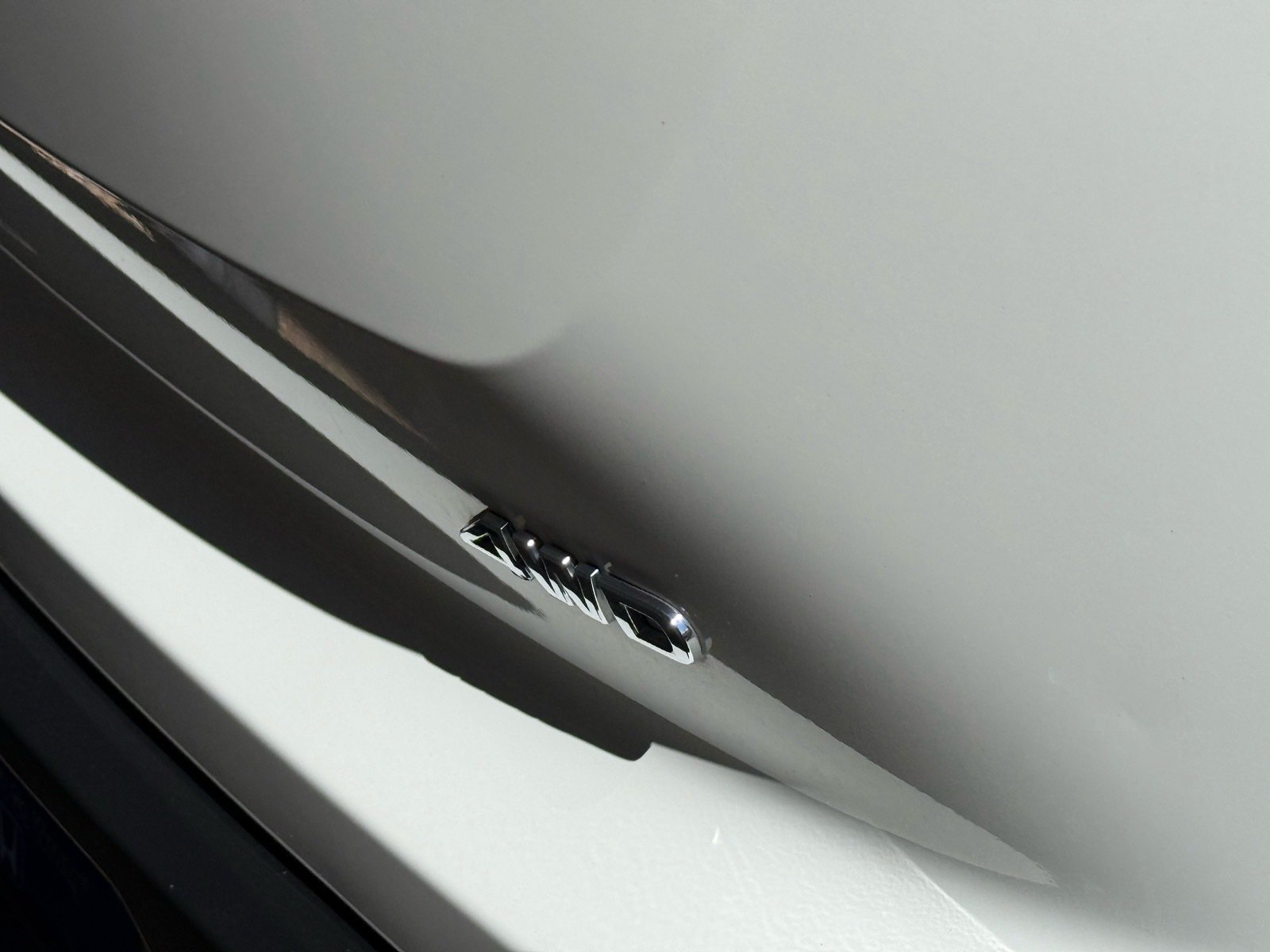 2025 Nissan Pathfinder SV — photo 10 thumbnail