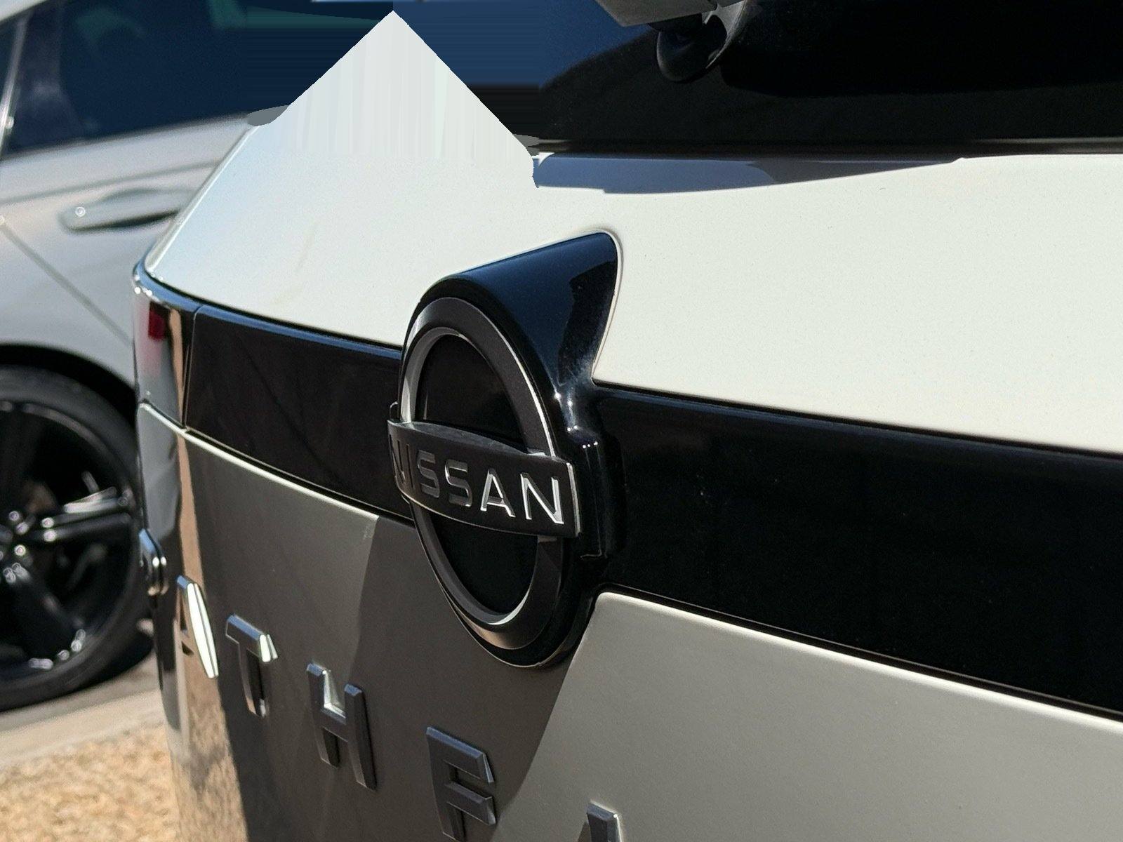 2025 Nissan Pathfinder SV — photo 11 thumbnail
