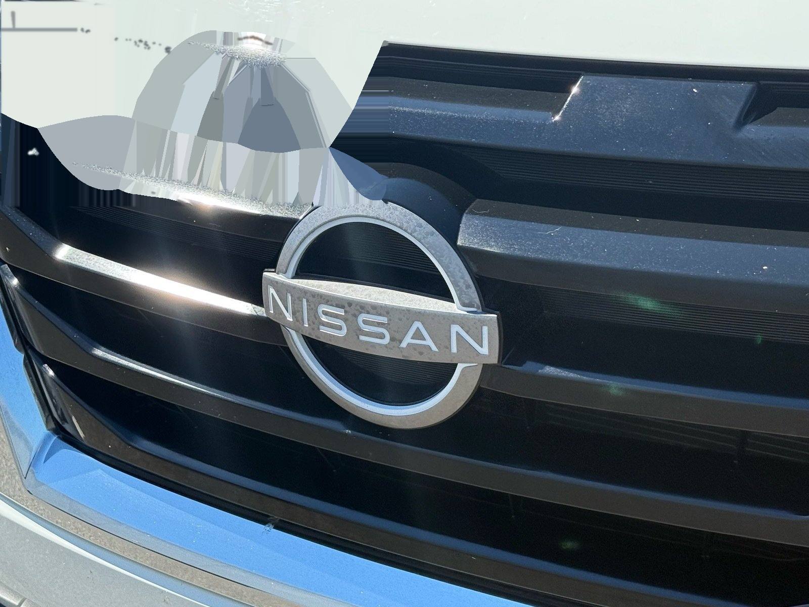 2025 Nissan Pathfinder SV — photo 6 thumbnail