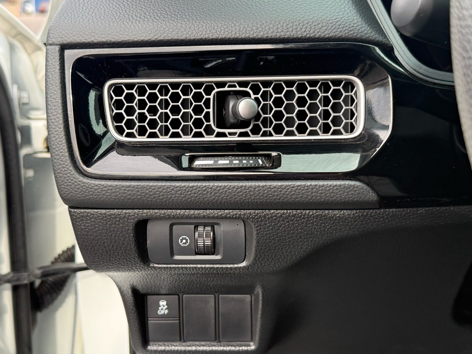 2026 Honda Civic LX — photo 13 thumbnail