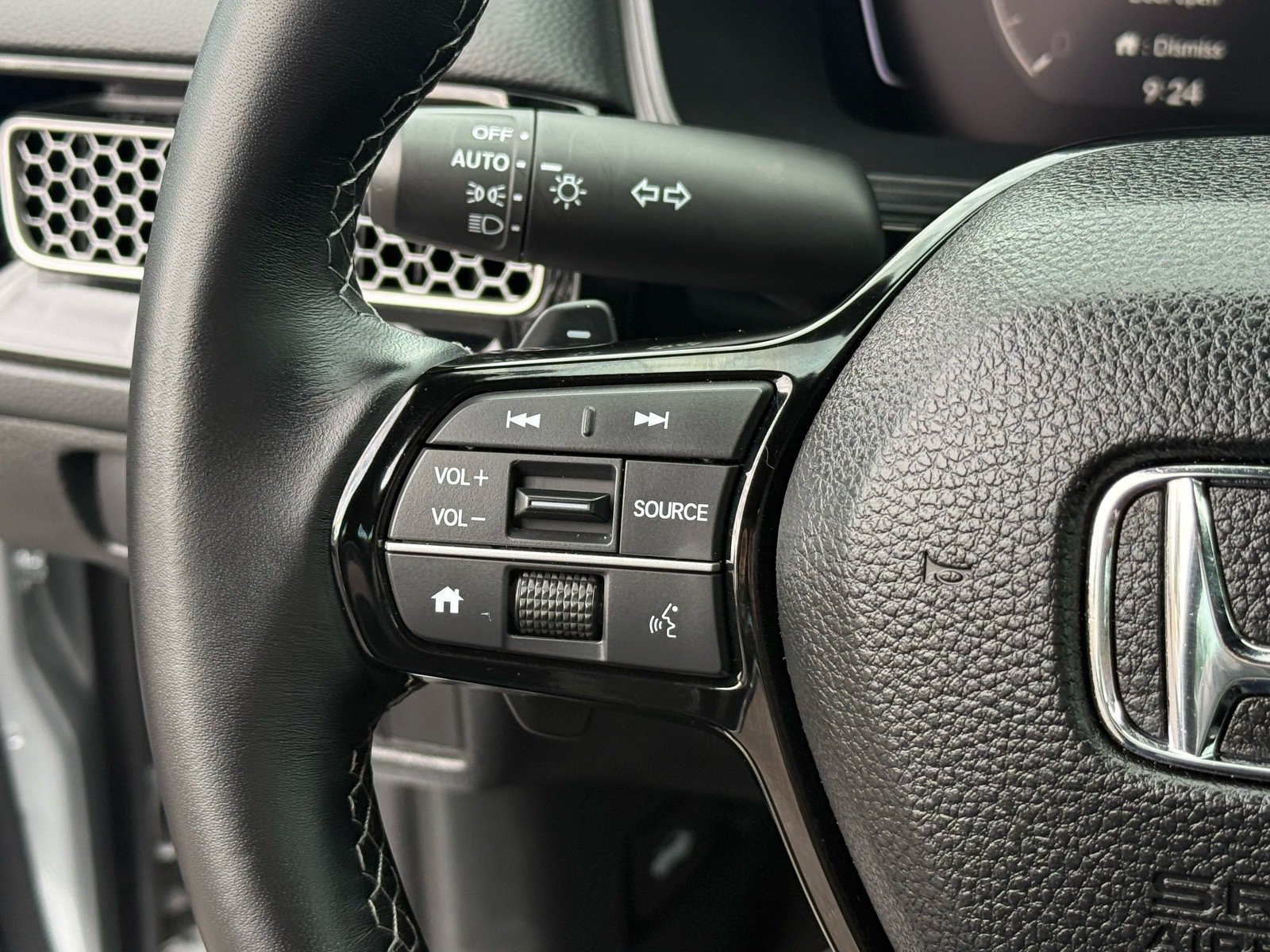 2026 Honda Civic Sport — photo 15 thumbnail
