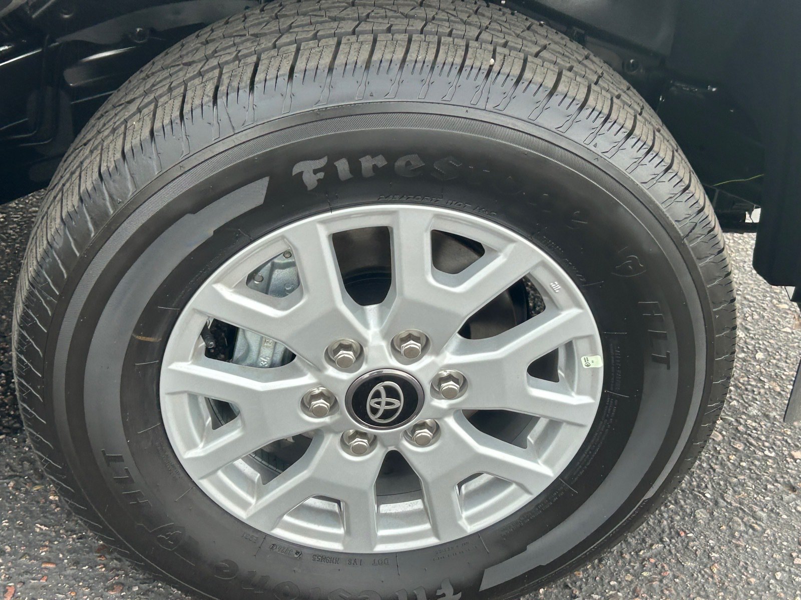 2026 Toyota Tacoma SR5 — photo 10 thumbnail