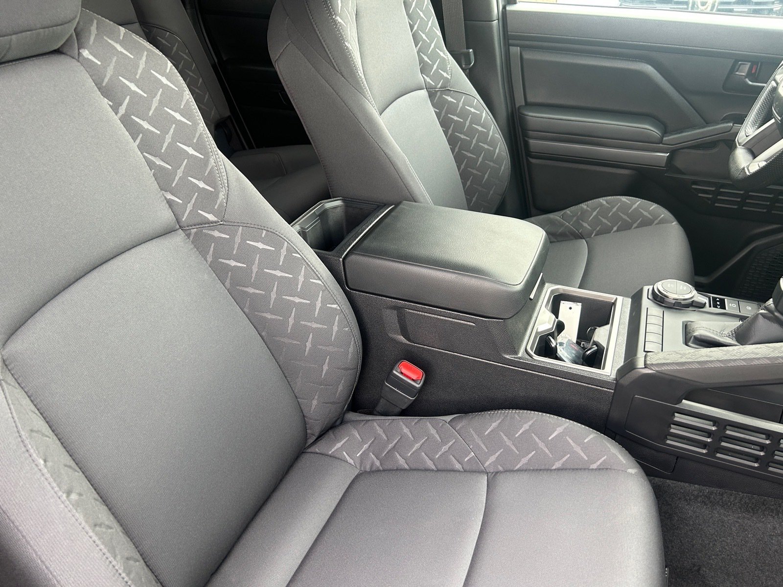 2026 Toyota Tacoma SR5 — photo 11 thumbnail