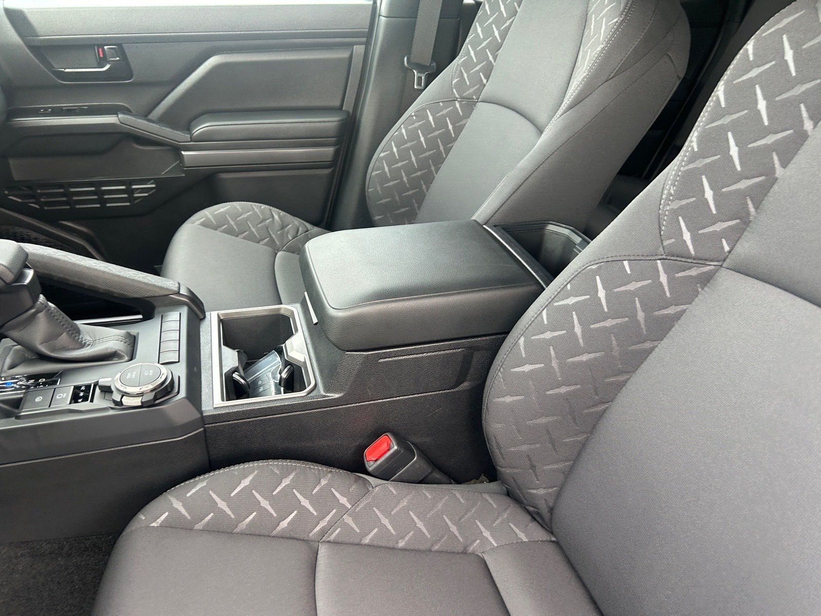 2026 Toyota Tacoma SR5 — photo 18 thumbnail