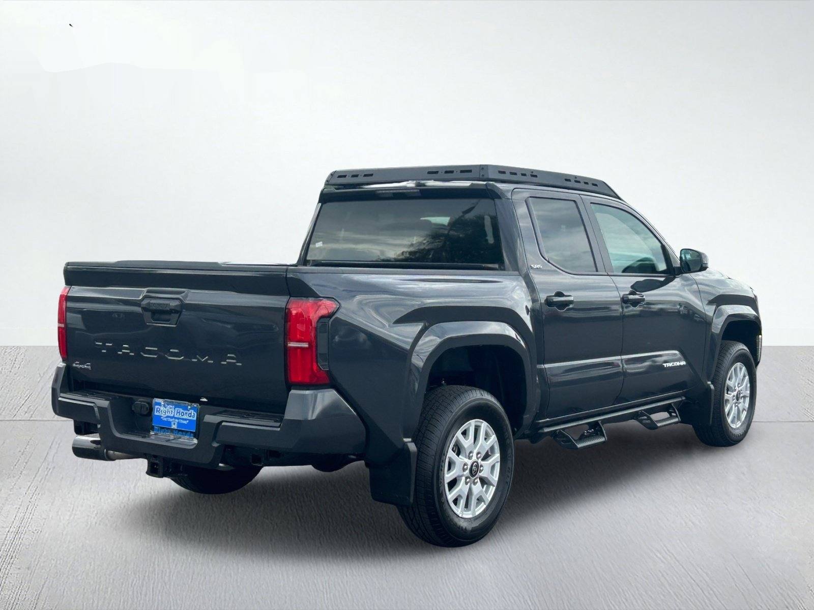 2026 Toyota Tacoma SR5 — photo 5 thumbnail