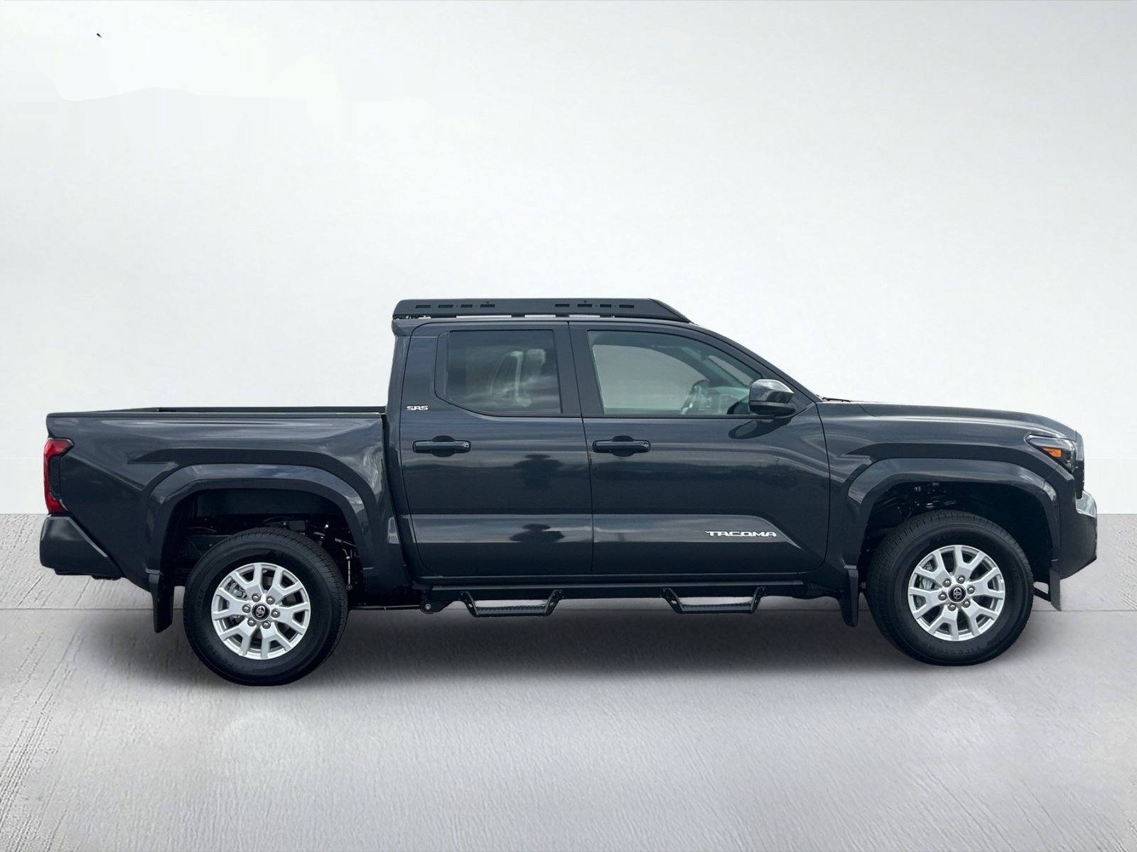 2026 Toyota Tacoma SR5 — photo 6 thumbnail