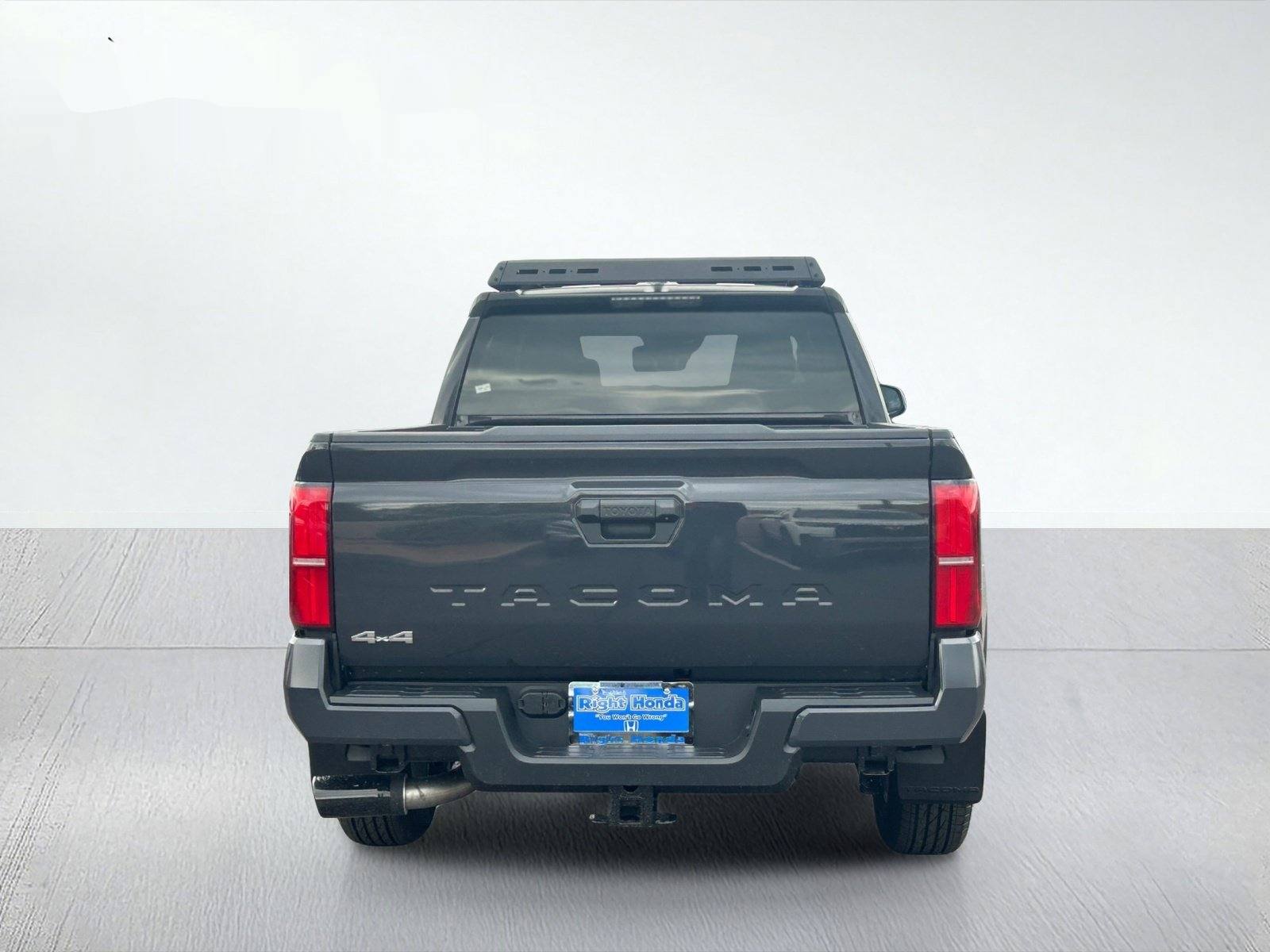 2026 Toyota Tacoma SR5 — photo 9 thumbnail